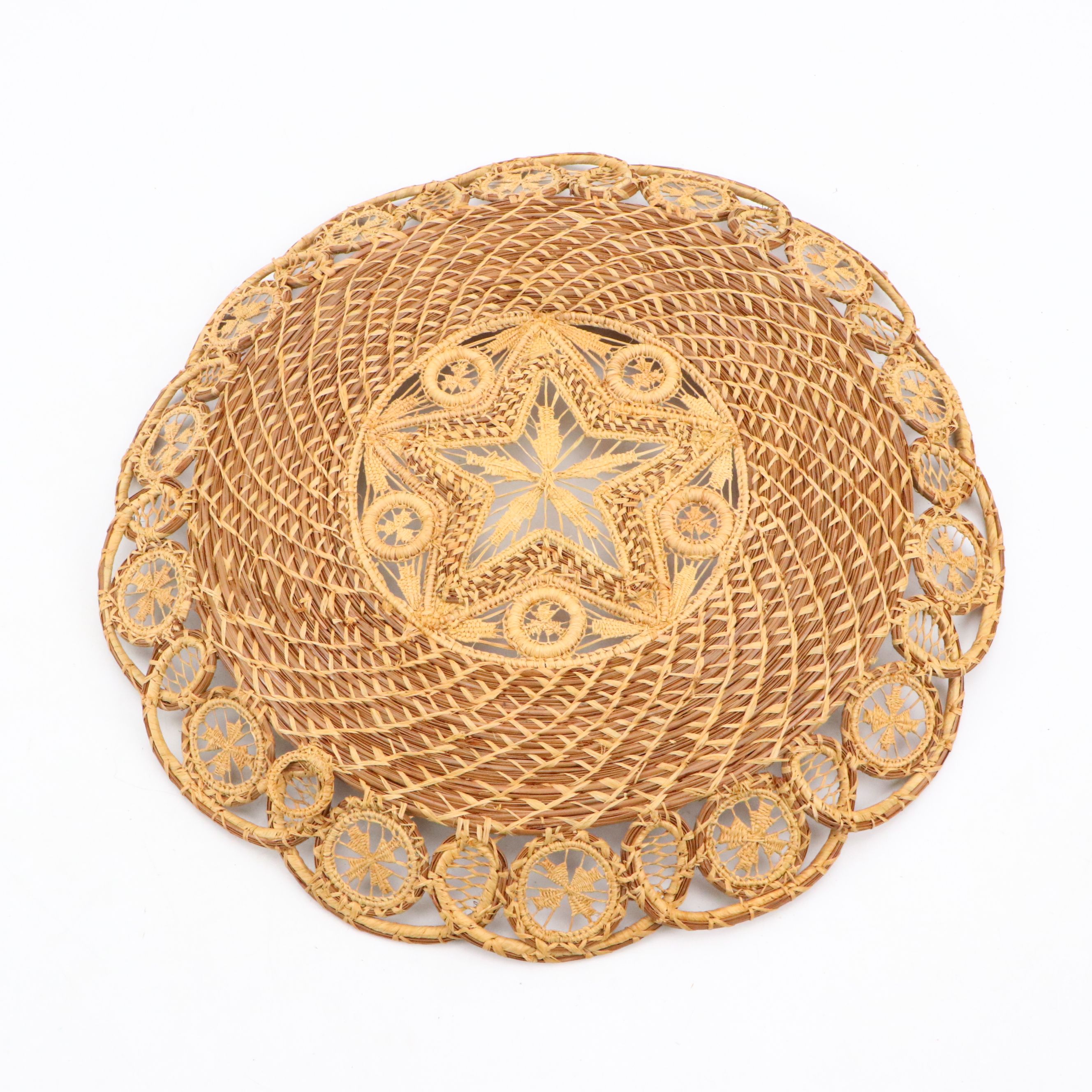 Vintage Coushatta Koasati Wheel Motif Pine Needle Basket Bowl and Trays