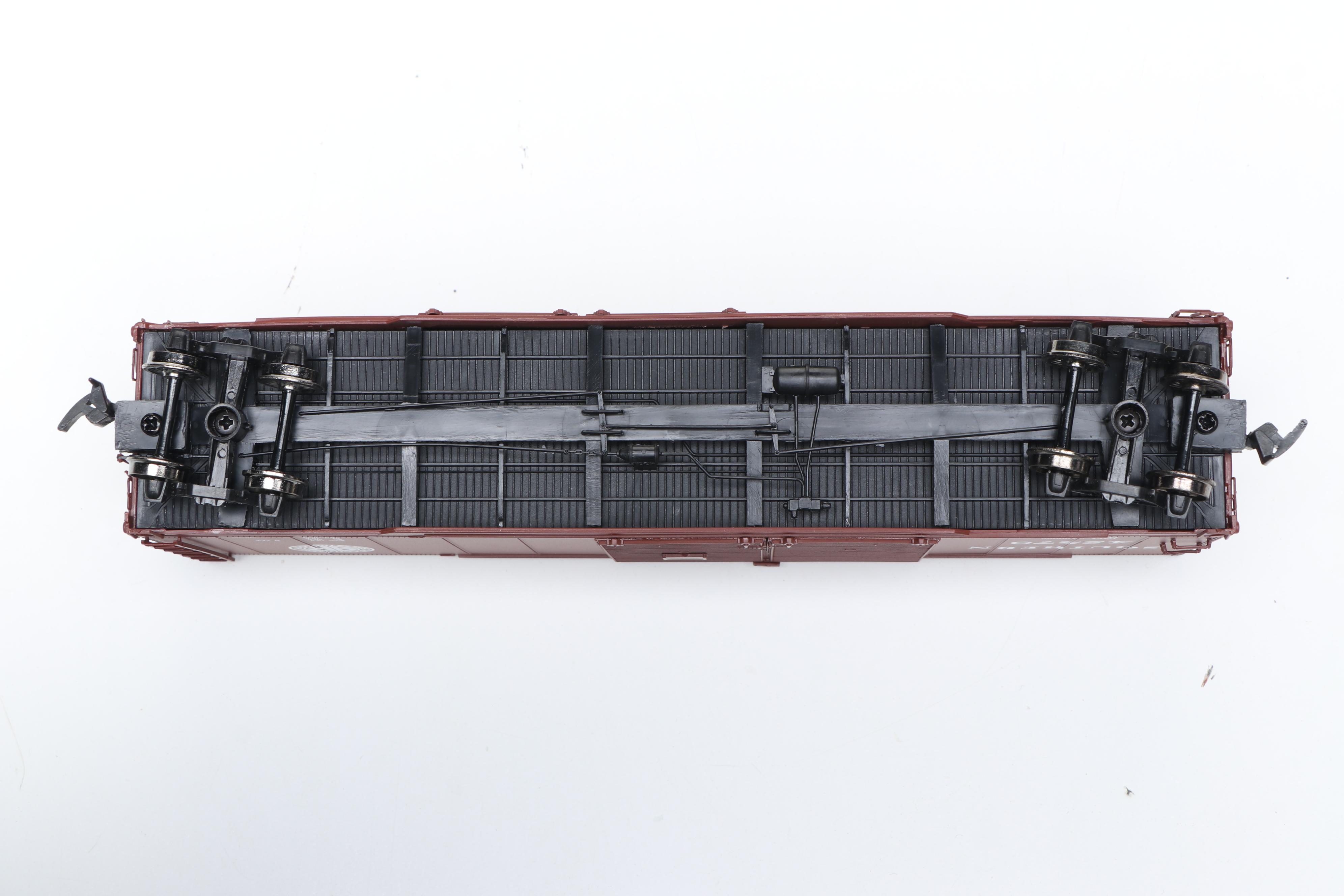 Proto Series 2000 HO Scale E7 Locomotive and More Train Cars