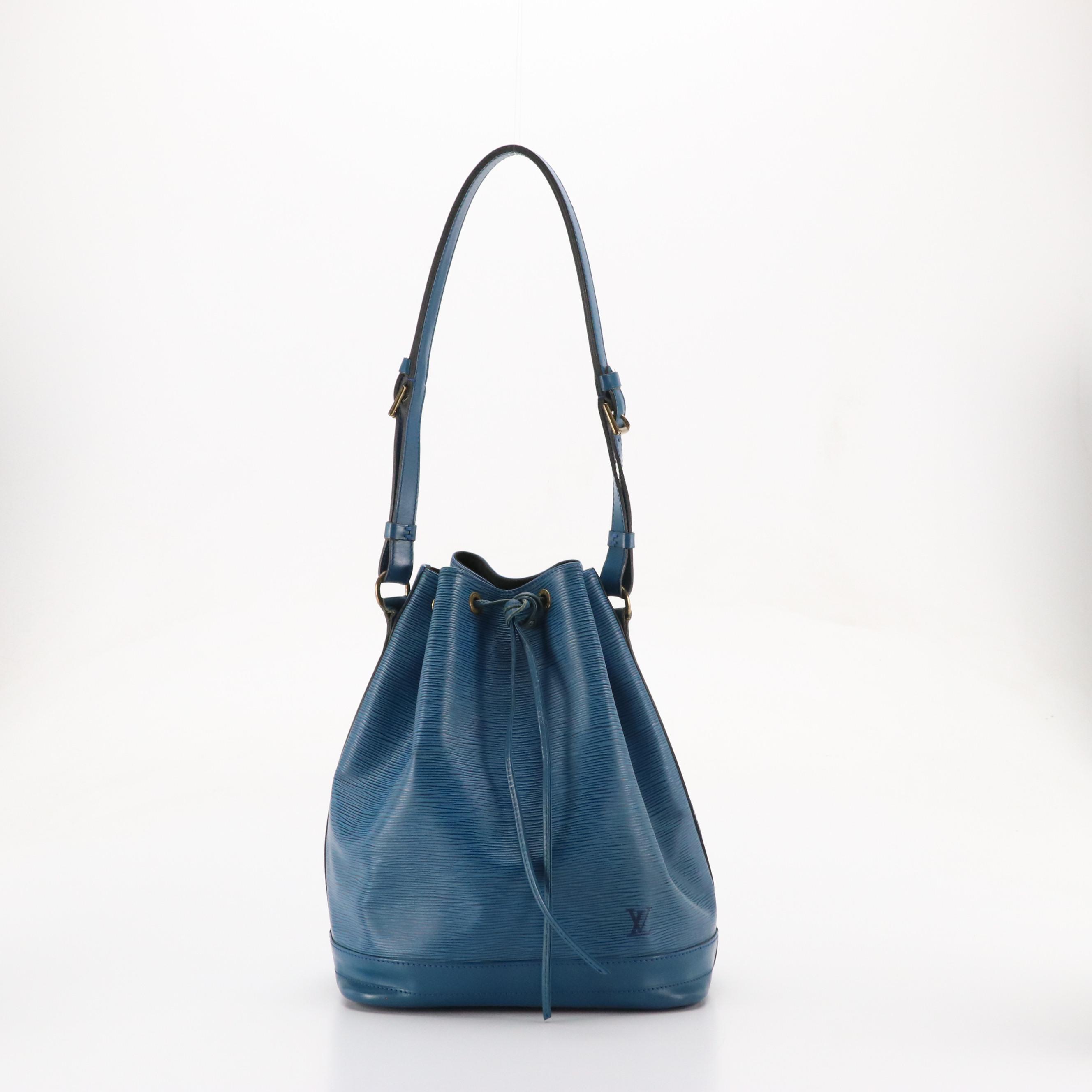 Louis Vuitton Noé Drawstring Bag in Toledo Blue Epi/Smooth Leather