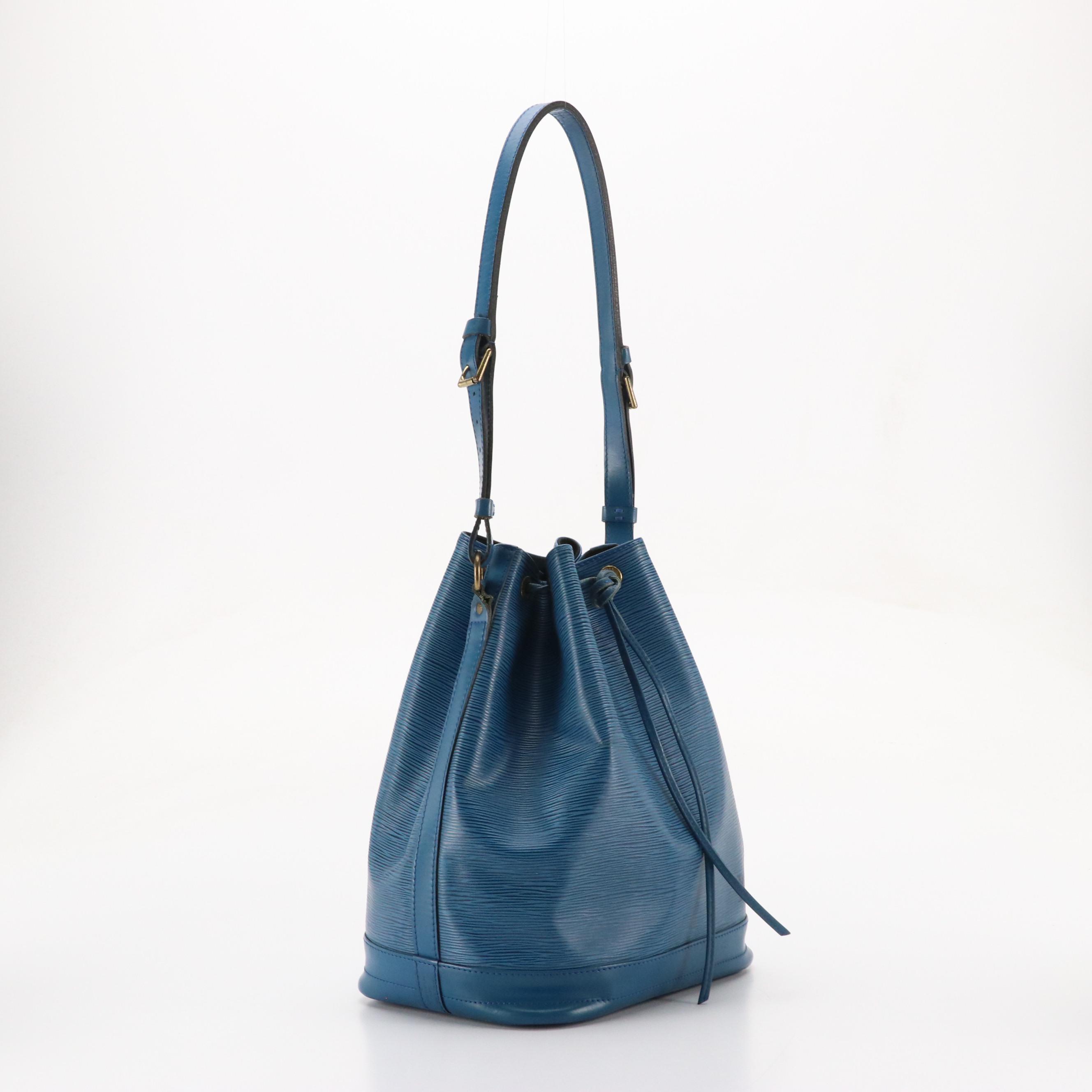 Louis Vuitton Noé Drawstring Bag in Toledo Blue Epi/Smooth Leather