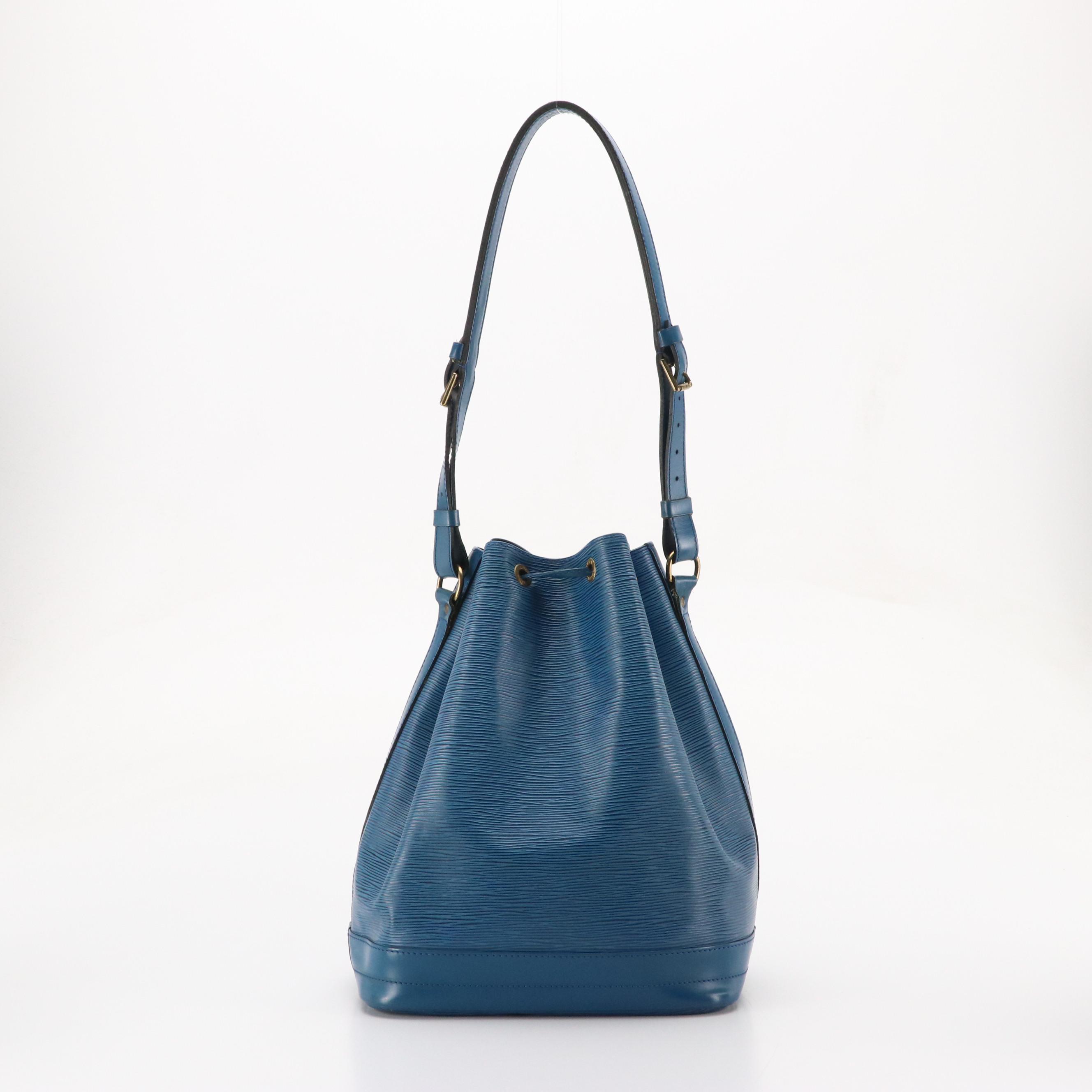 Louis Vuitton Noé Drawstring Bag in Toledo Blue Epi/Smooth Leather