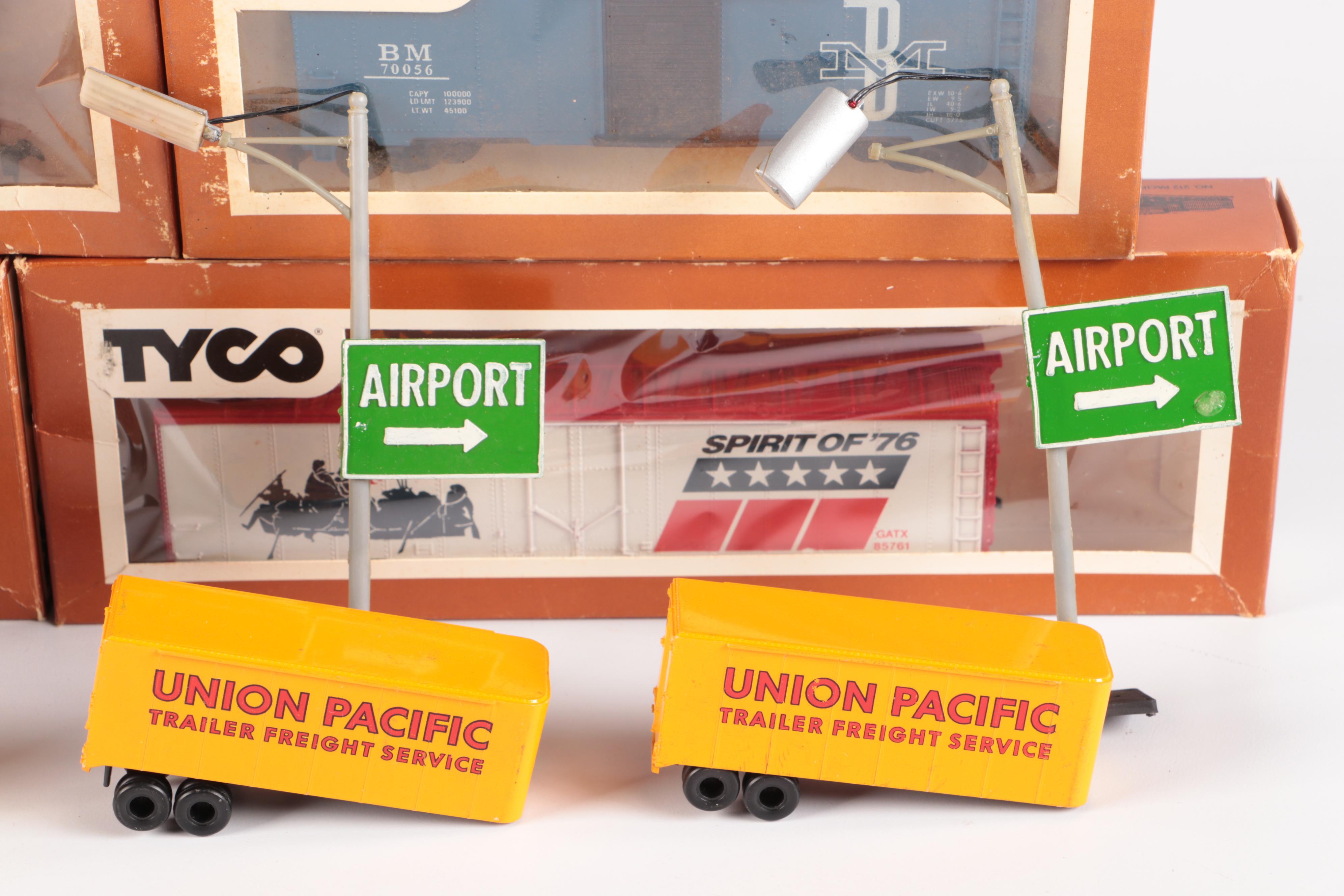 Tyco HO Scale Locomotive with More Train Cars, Late 20th Century