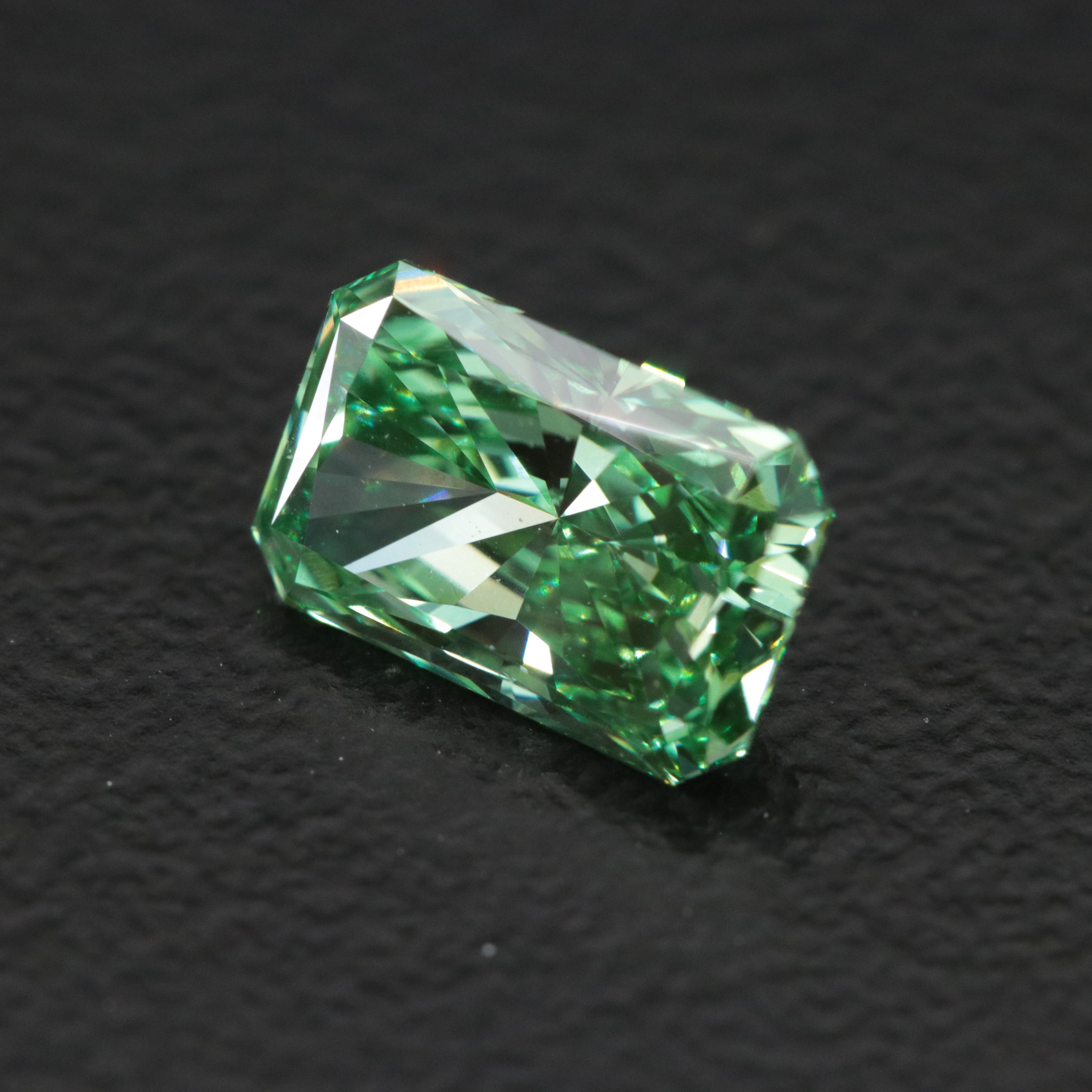 Loose 1.09 CT Lab Grown Fancy Green Diamond with IGI Report