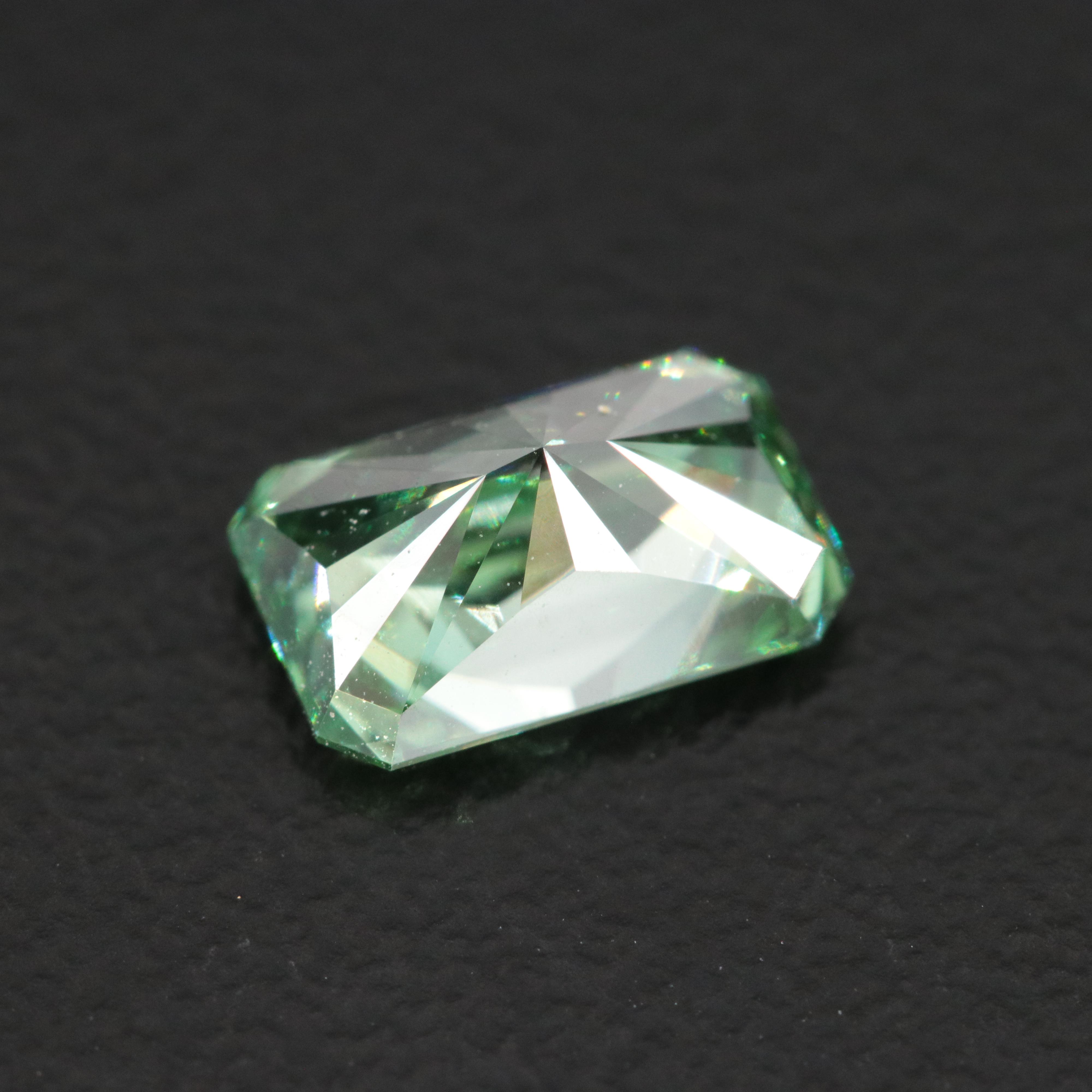 Loose 1.09 CT Lab Grown Fancy Green Diamond with IGI Report