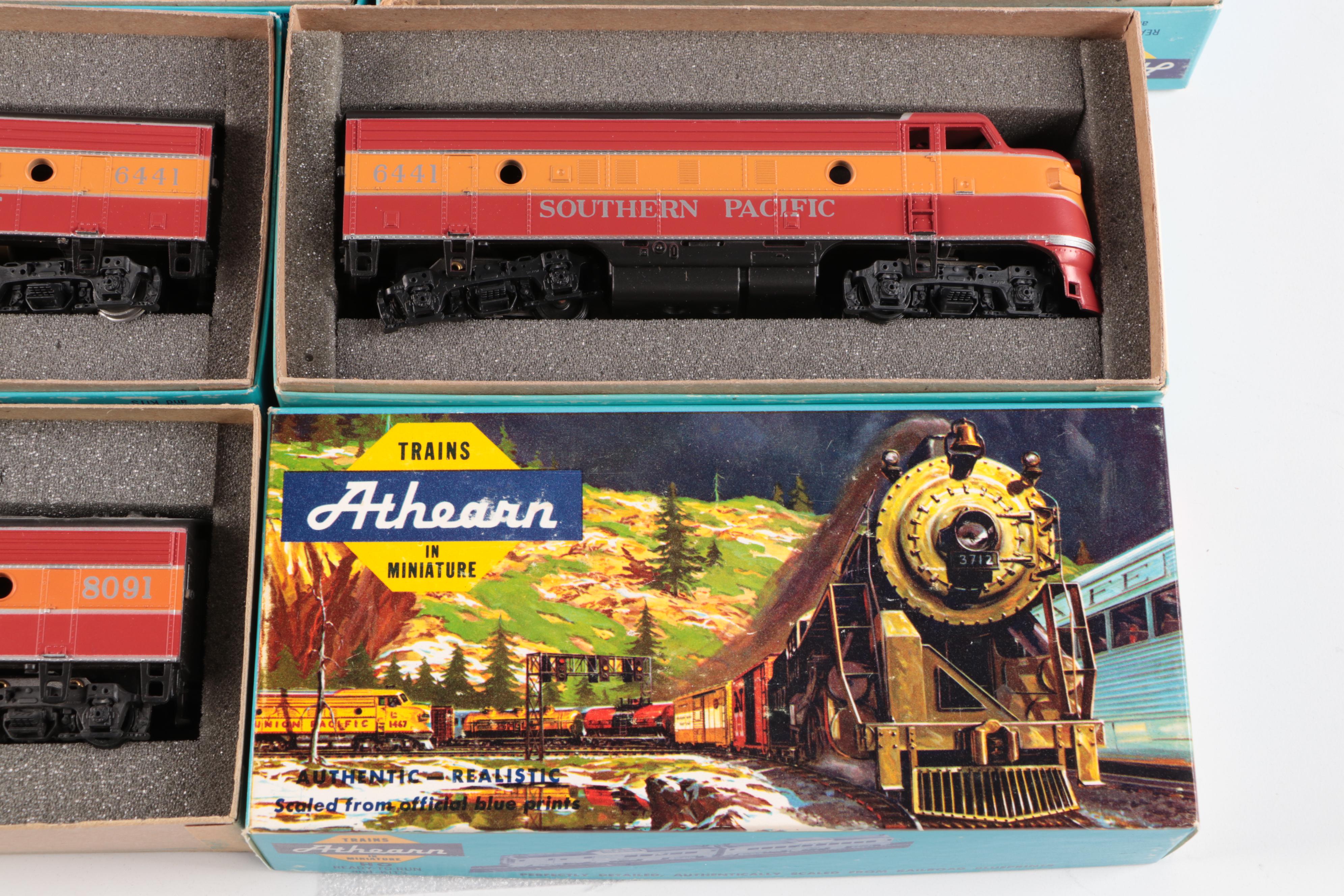 Bachmann "The Daylight" with Other HO Scale Trains