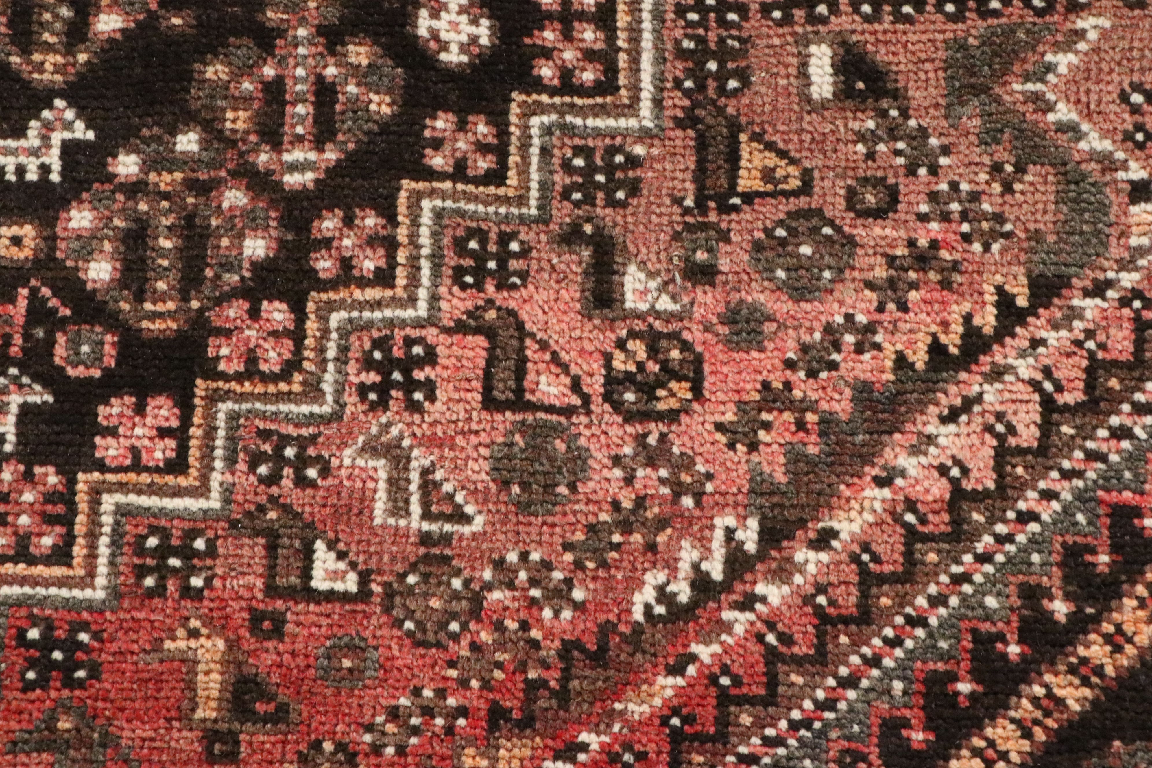 5'3 x 6'9 Hand-Knotted Persian Qashqai Area Rug