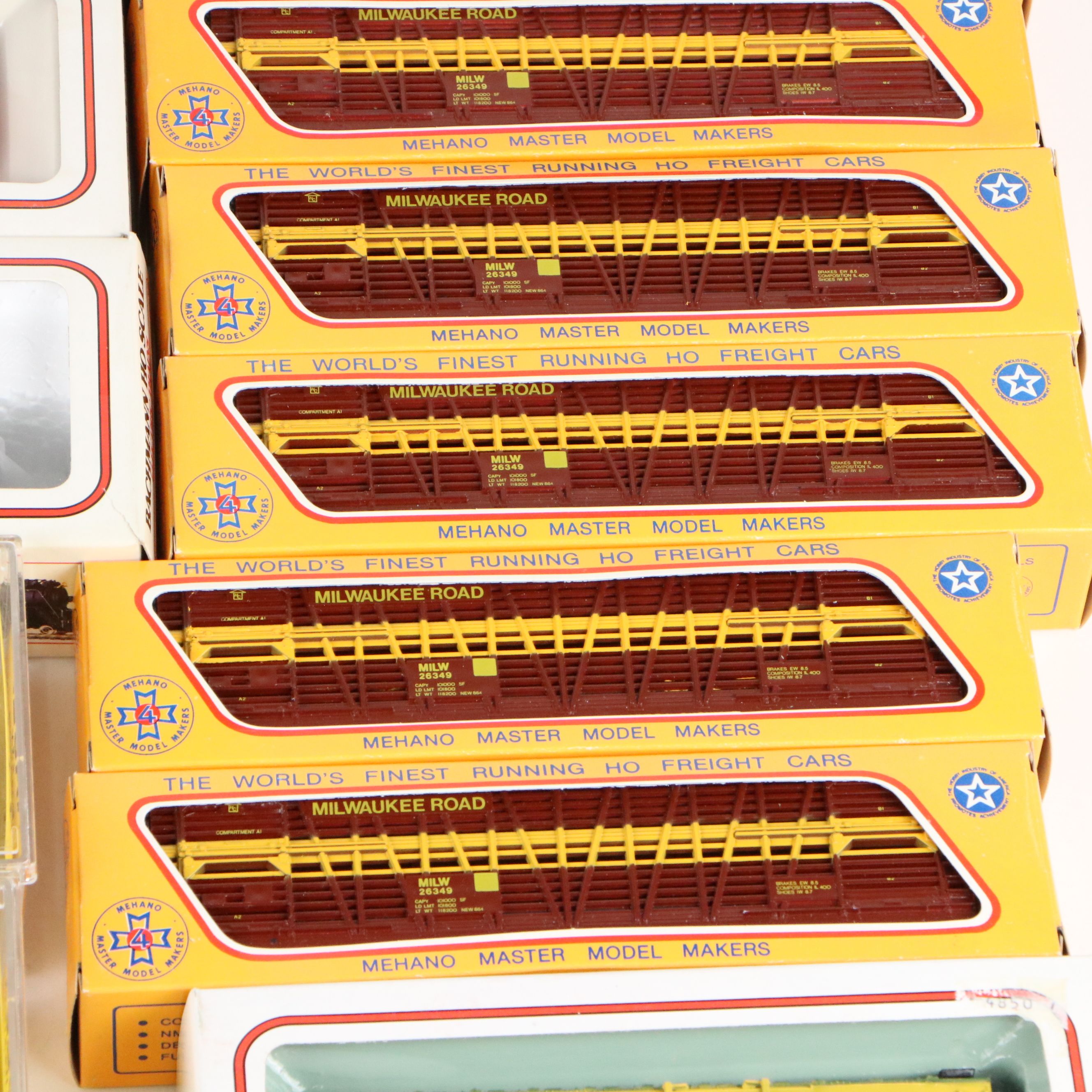 Bachmann Southern Railroad GP-30 Engine, Norfolk & Western Boxcar, More Trains