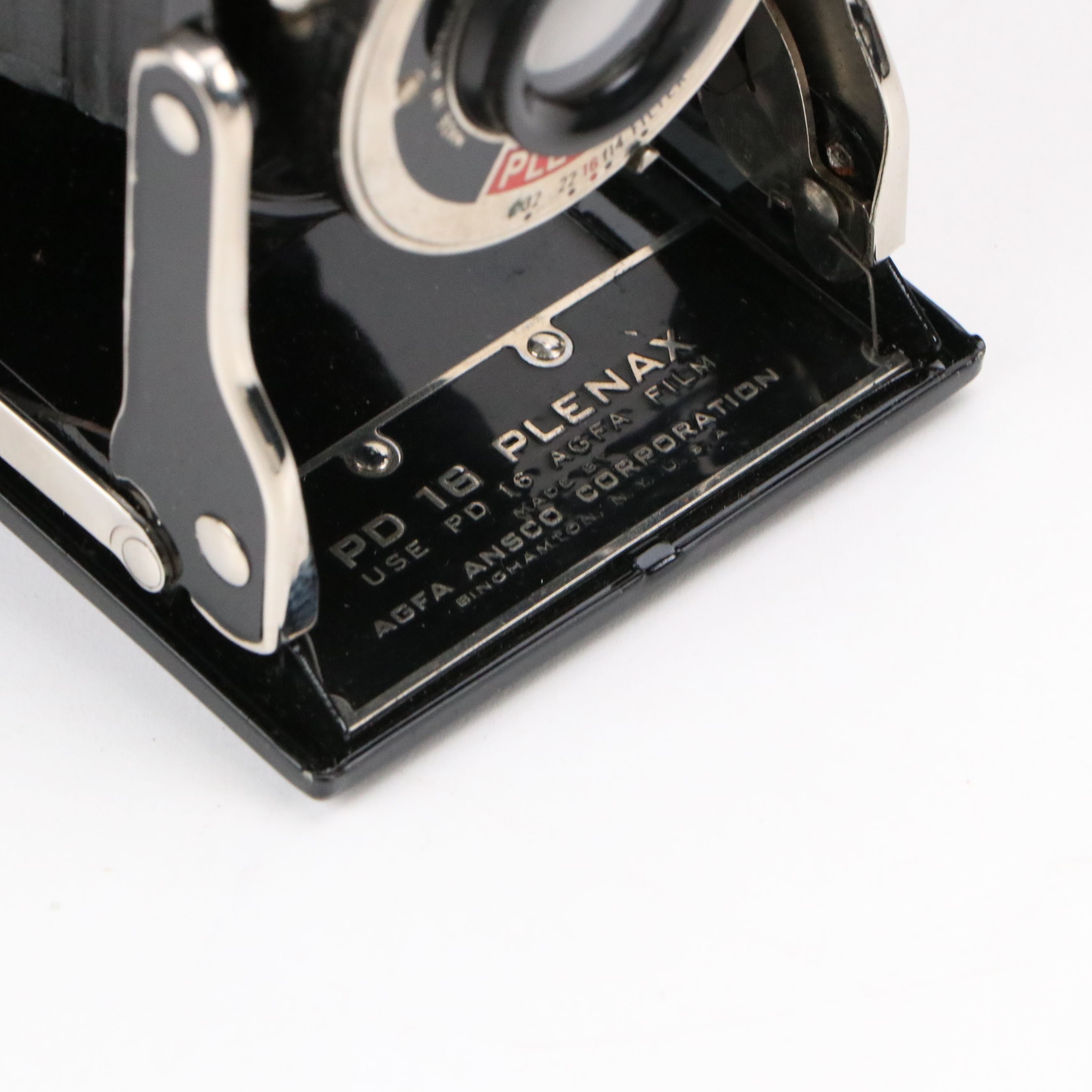 Agfa Ansco "Antar 2A Vogue" Box Camera, Kodak Brownie Hawkeyes, and More Cameras