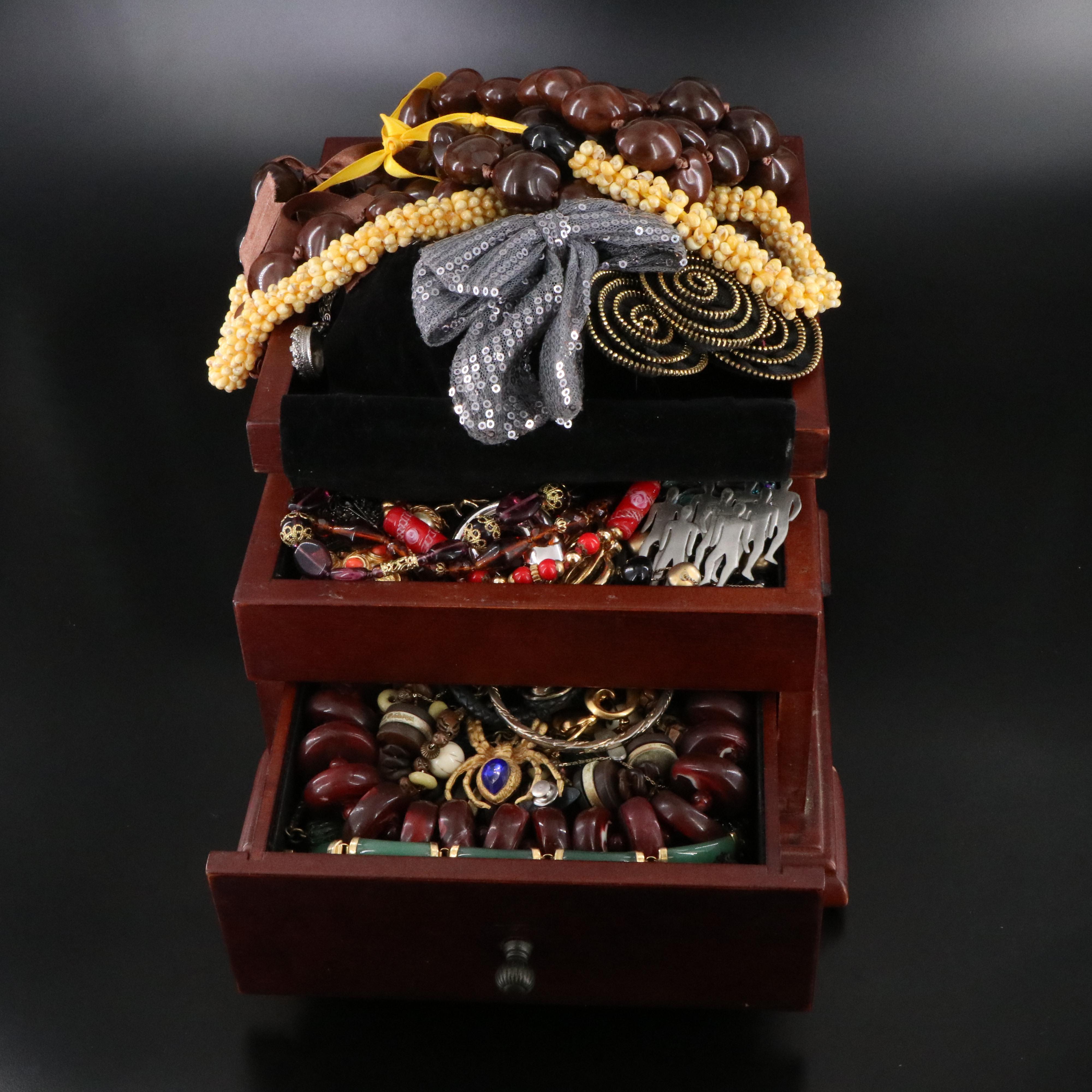 Uncommon Discoveries: Jewelry Collection