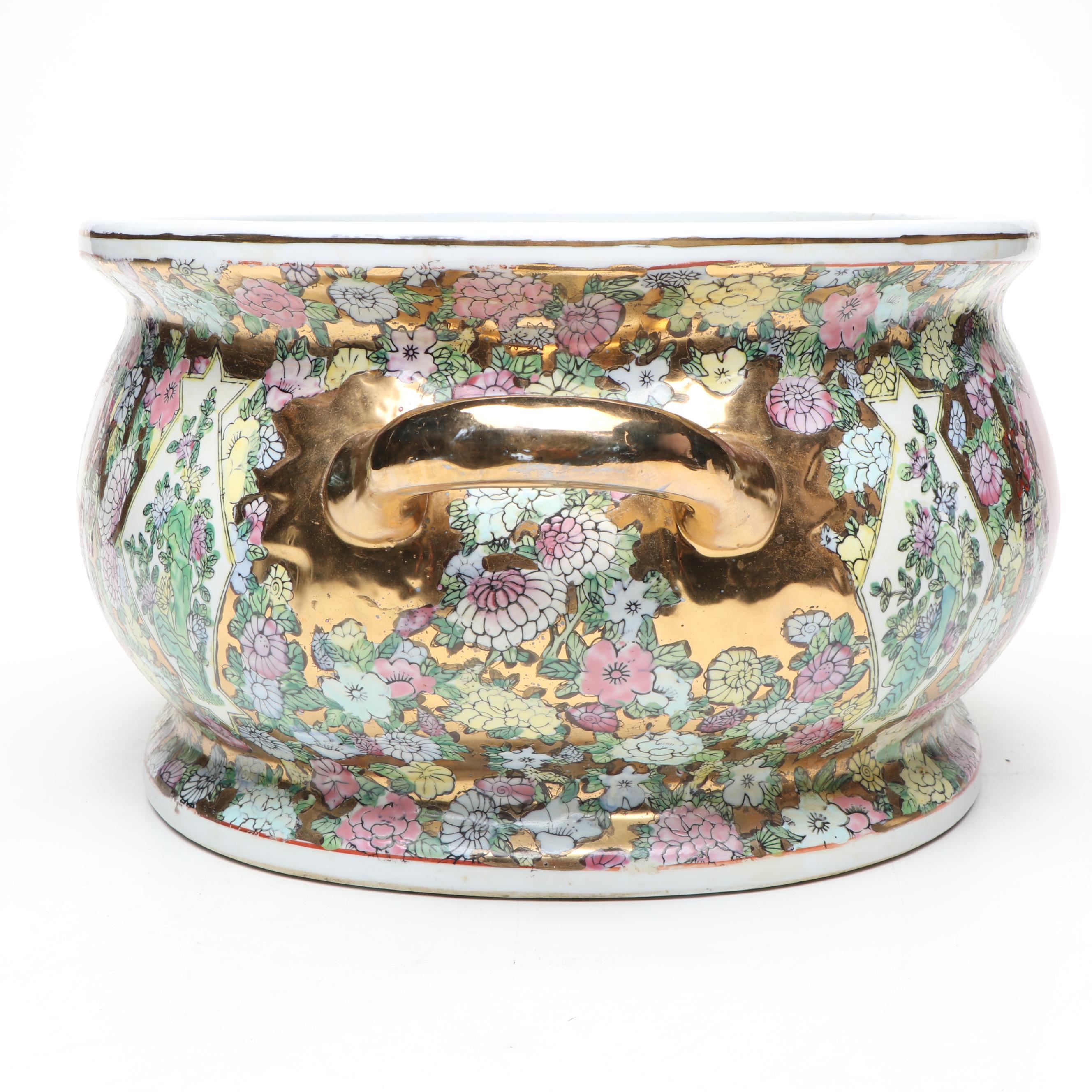 Chinese Famille Rose Porcelain Planter