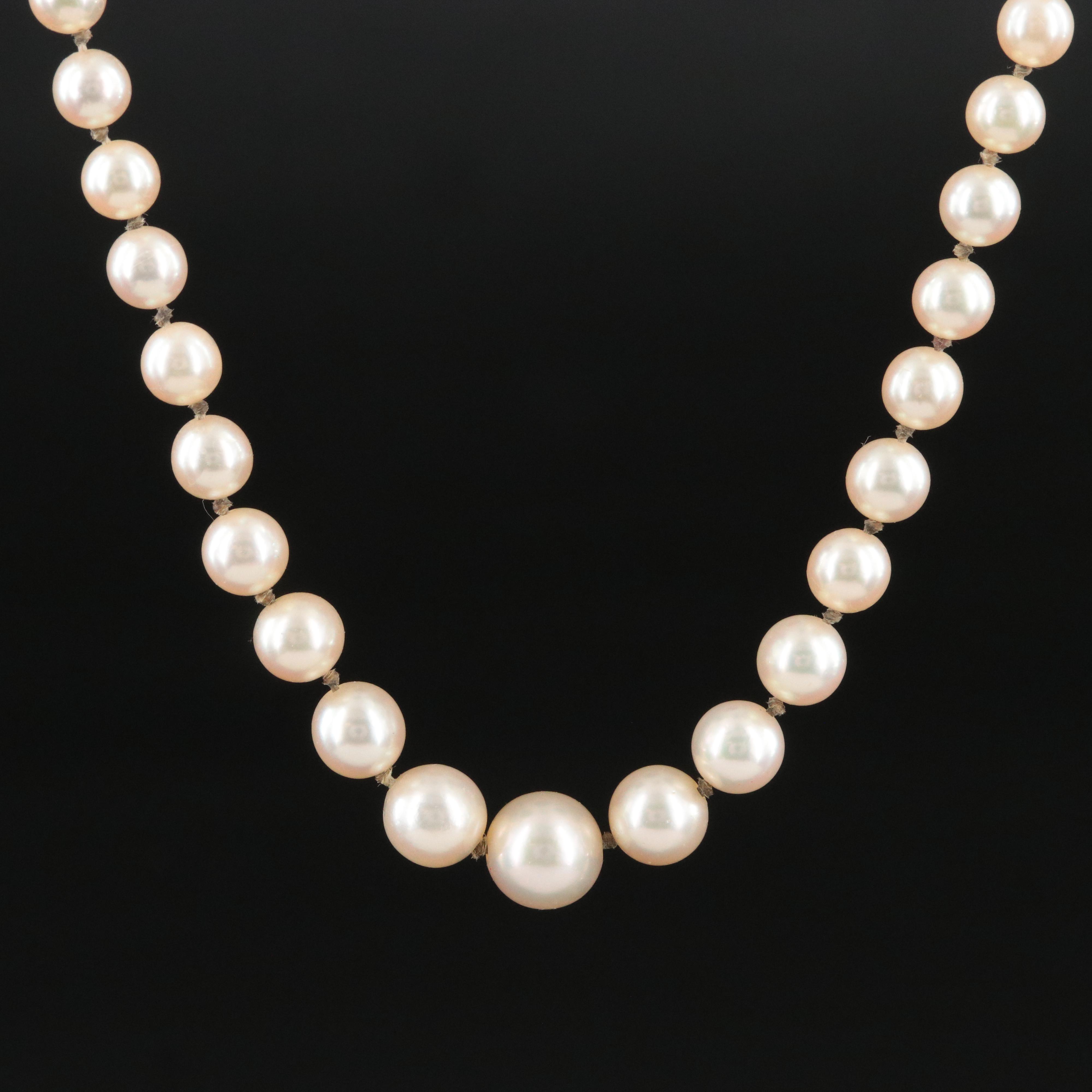 Graduated Pearl Necklace with 14K Clasp