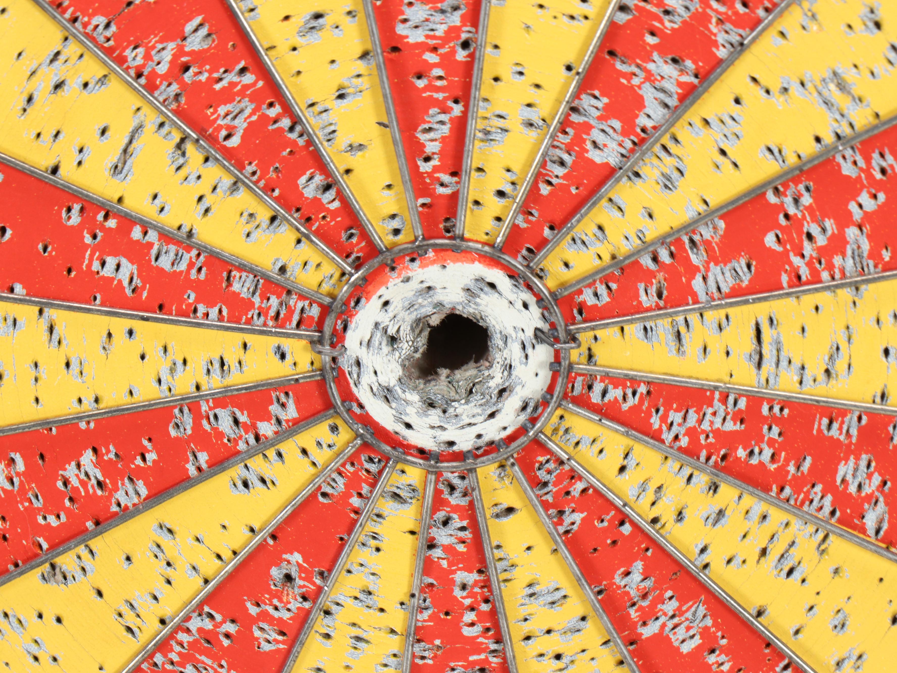 Buckingham Arms Grog Ale Dartboard Cabinet with Other Dartboard and Darts