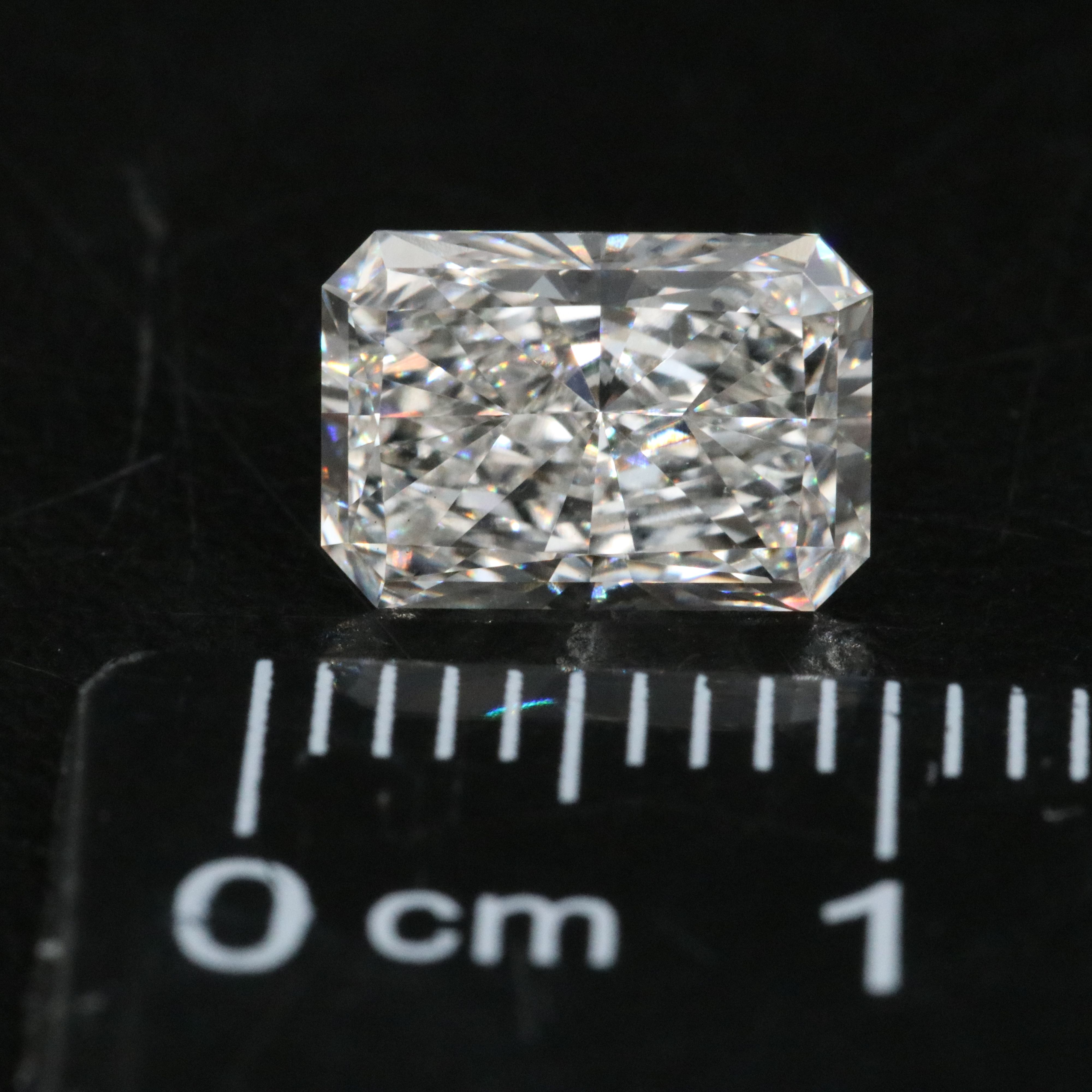 Loose 1.90 CT Lab Grown Diamond with IGI Report