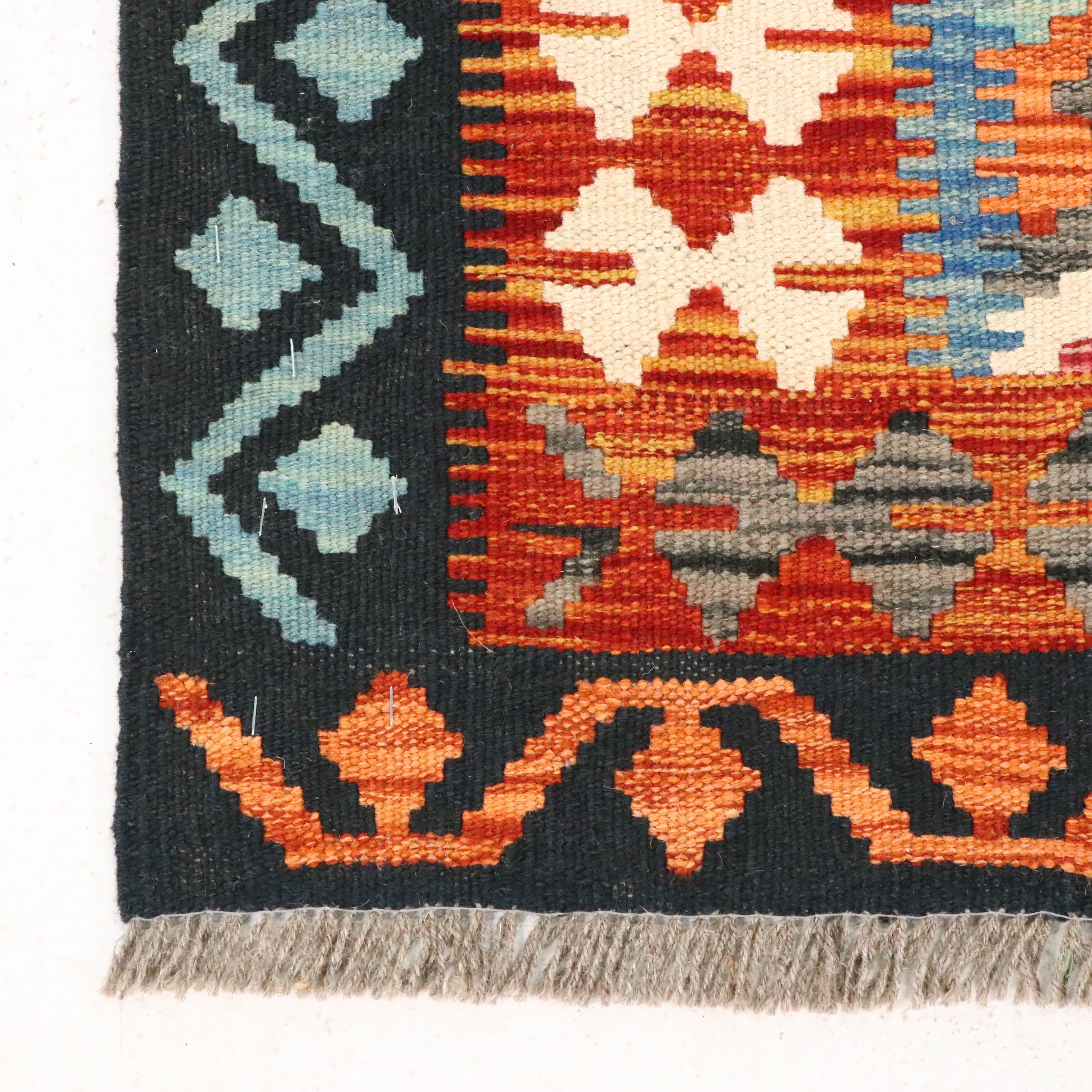 5'10 x 8'5 Handwoven Pakistani Kilim Area Rug