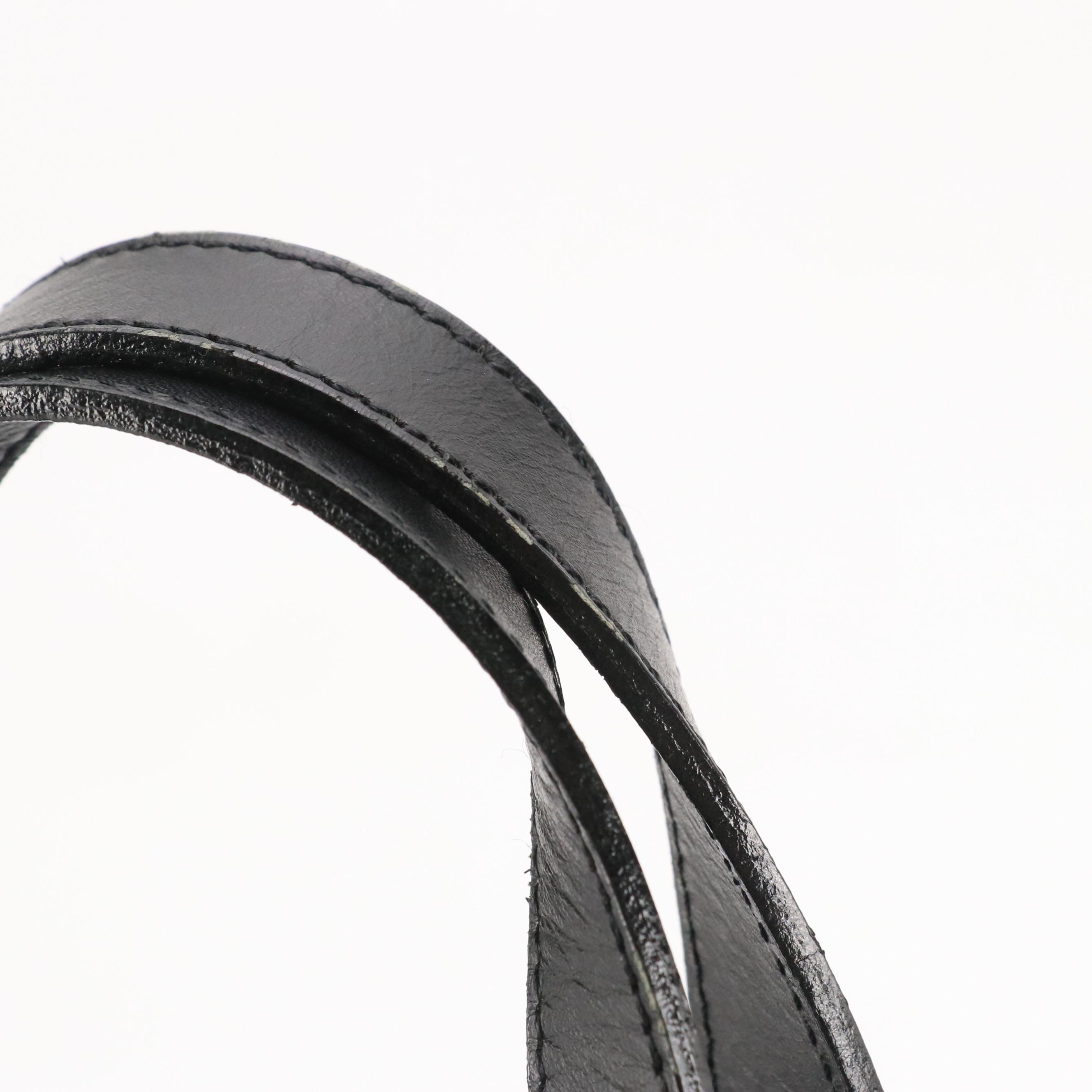 Burberrys Handbag Tote in Black Grained Calfskin Leather