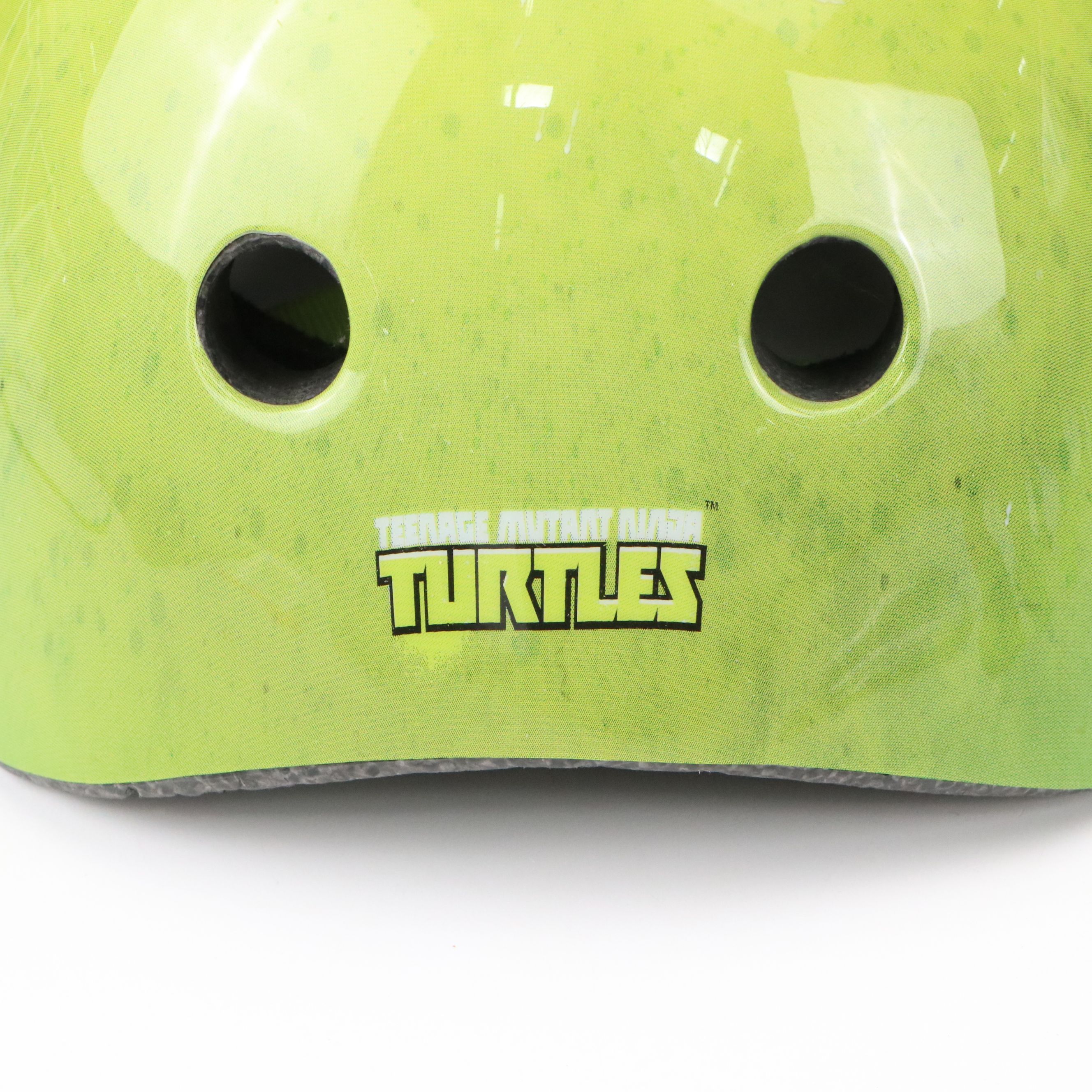 Teenage Mutant Ninja Turtles Action Figures with Lunchbox and Helmet