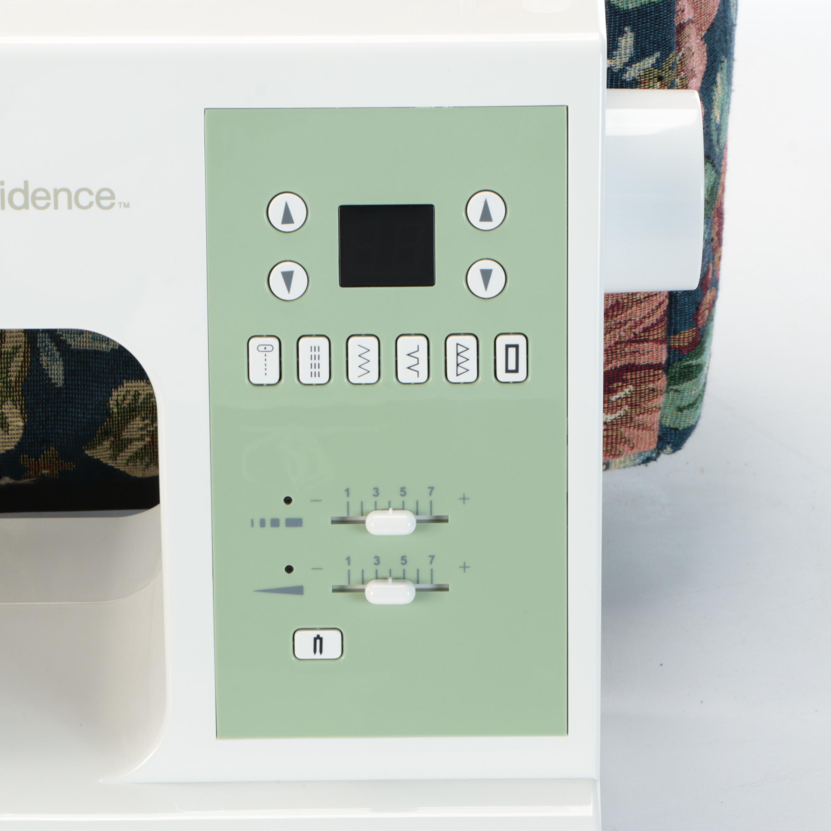 Singer "Confidence" Sewing Machine with Tapestry Wheeled Carry Case