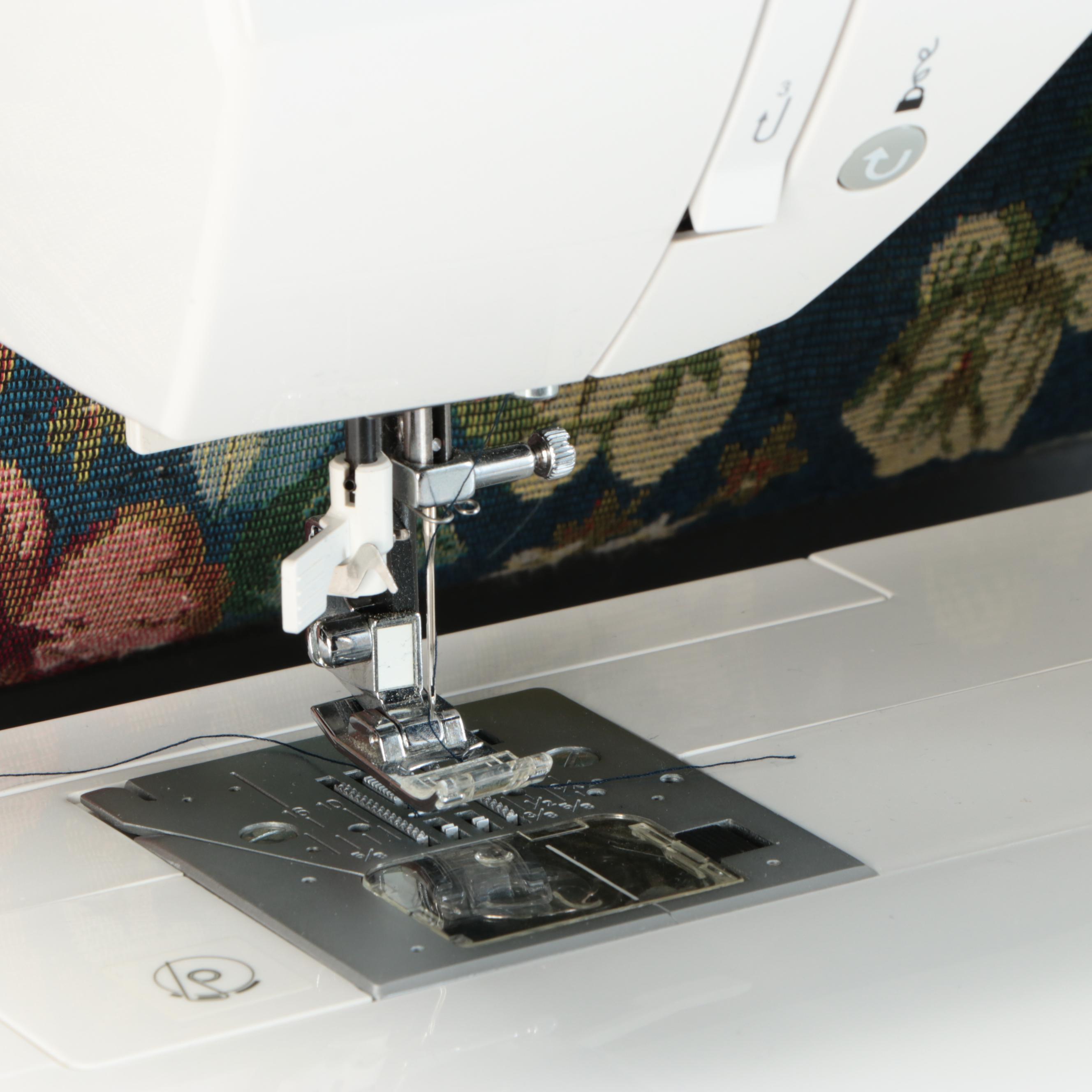 Singer "Confidence" Sewing Machine with Tapestry Wheeled Carry Case