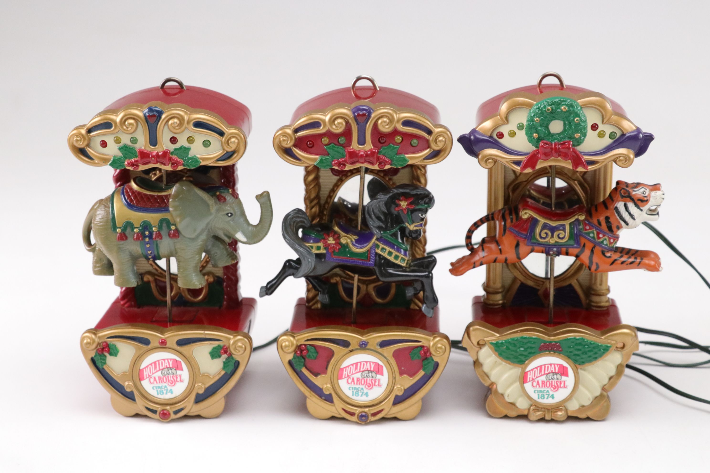 Mr. Christmas "Holiday Carousel" Light-Up Decor with "Reindeer Feed" Bags