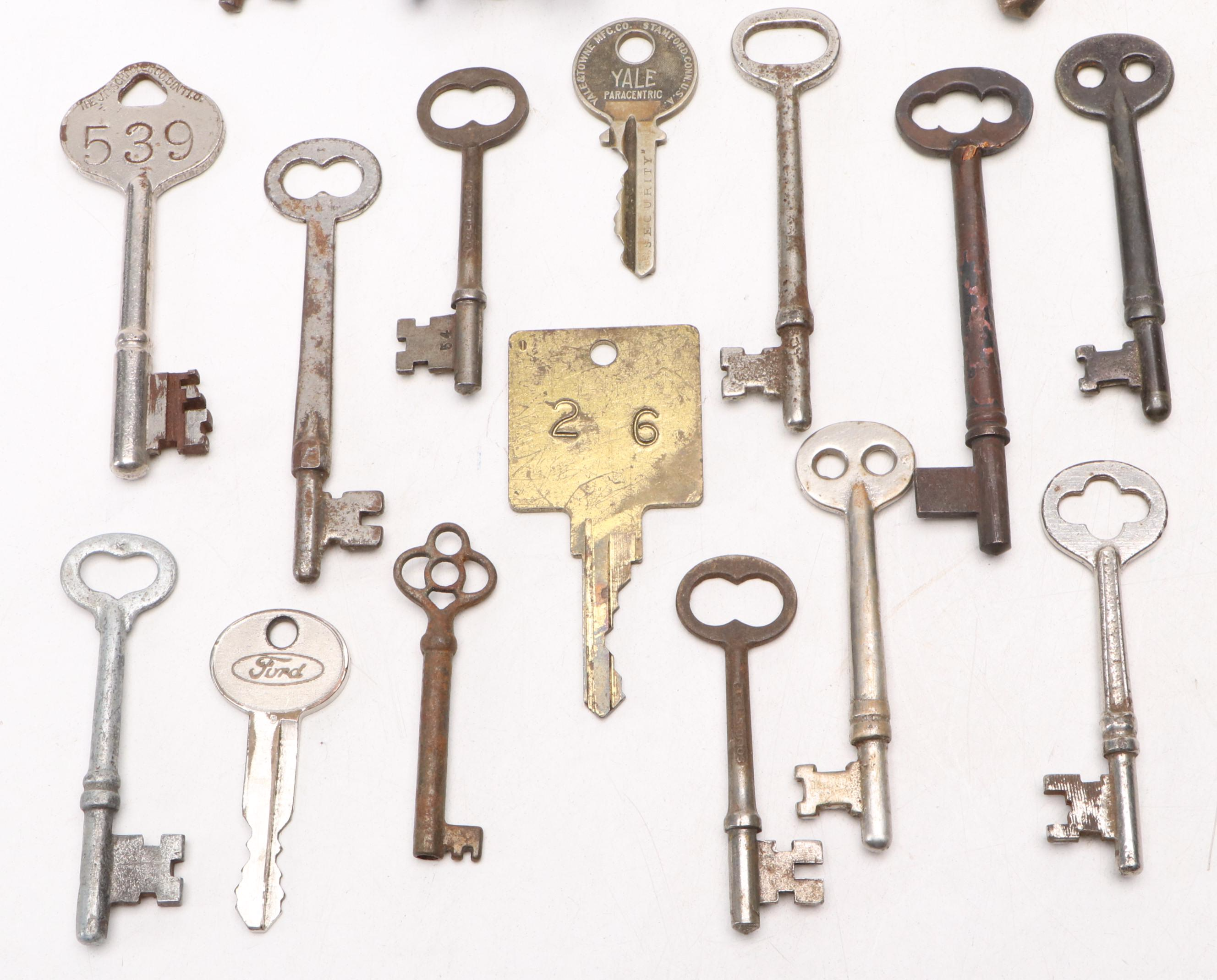 J.B. Schroder Co. Cincinnati Manufactured Key with Steel Skeleton Keys and More