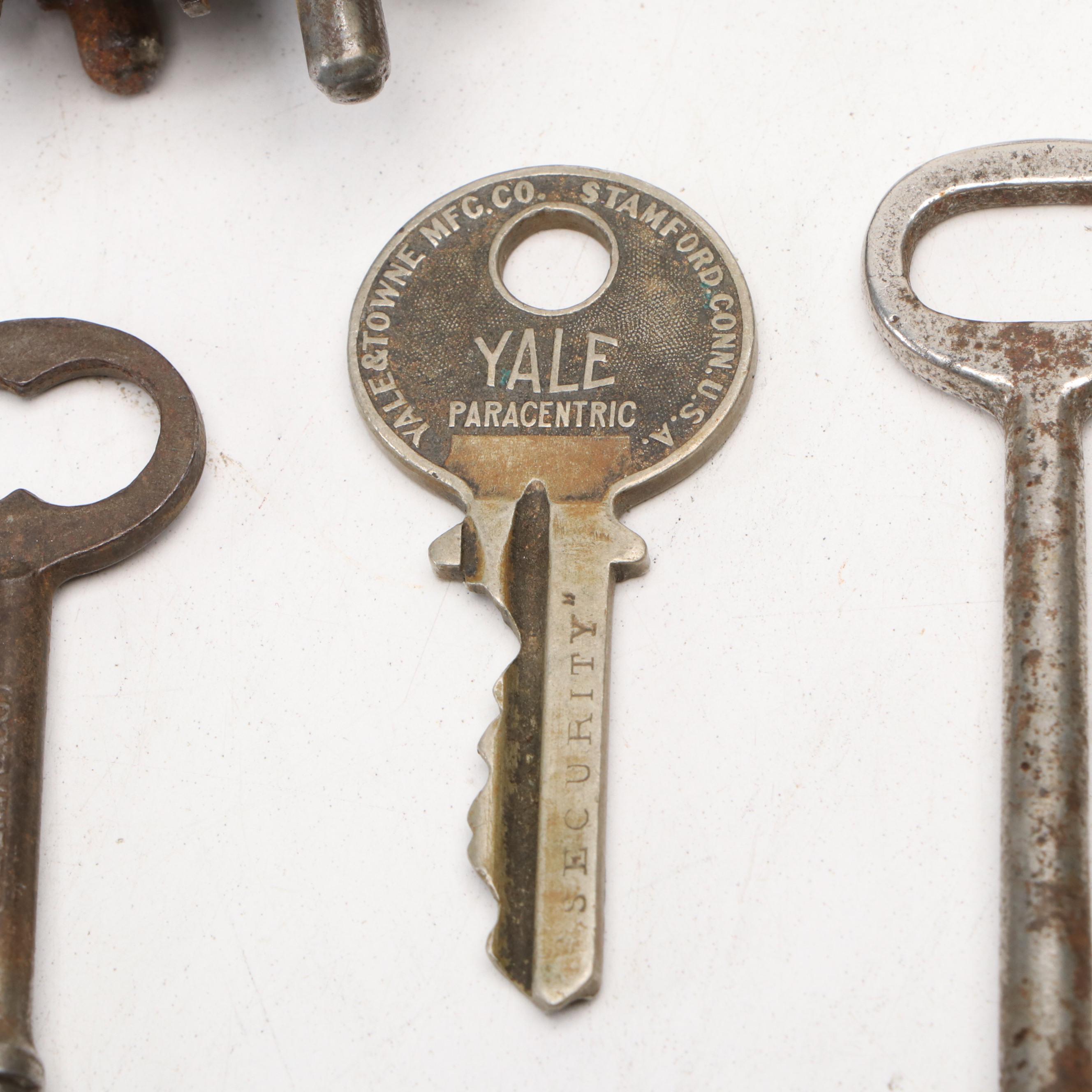 J.B. Schroder Co. Cincinnati Manufactured Key with Steel Skeleton Keys and More