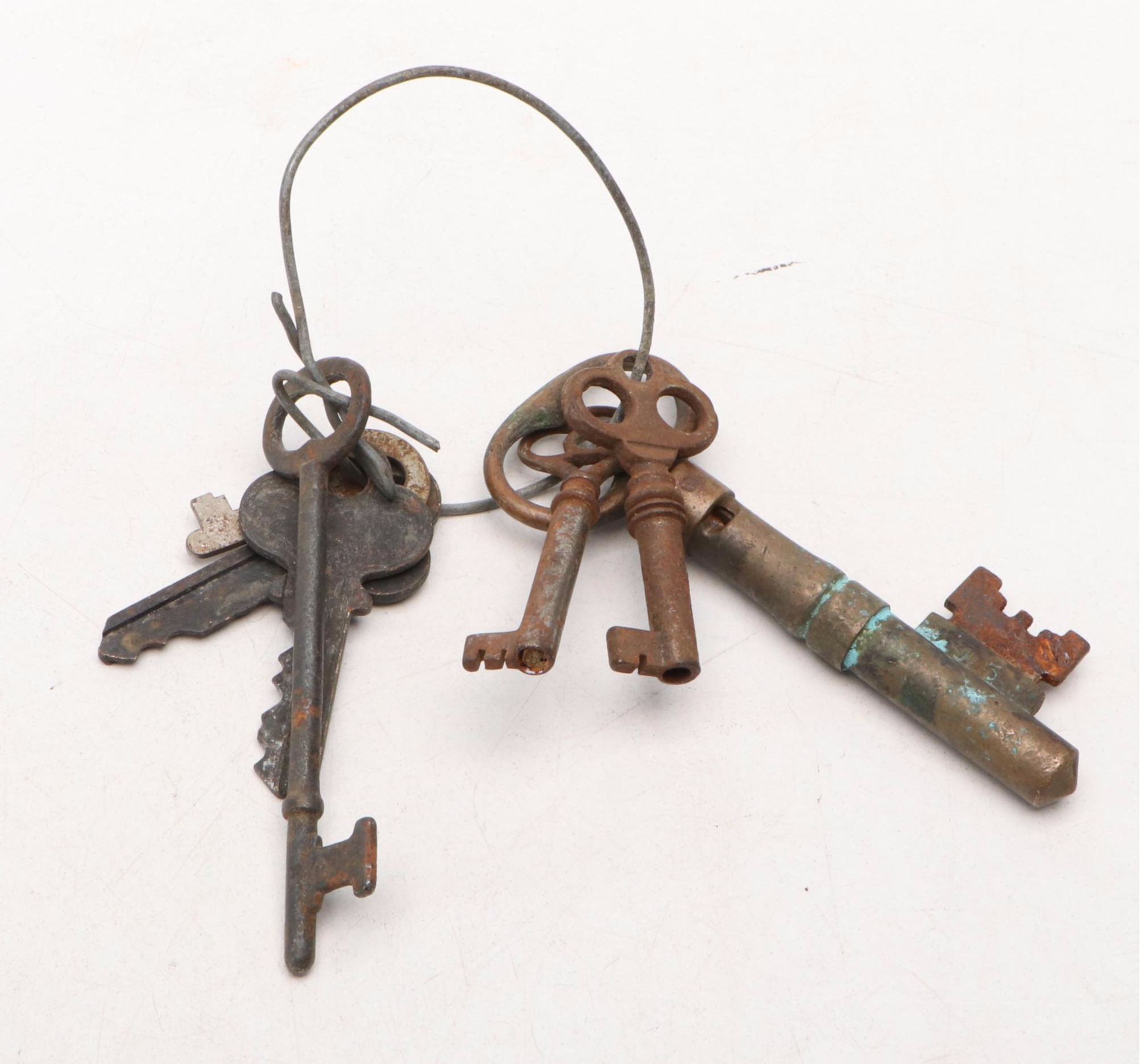 J.B. Schroder Co. Cincinnati Manufactured Key with Steel Skeleton Keys and More