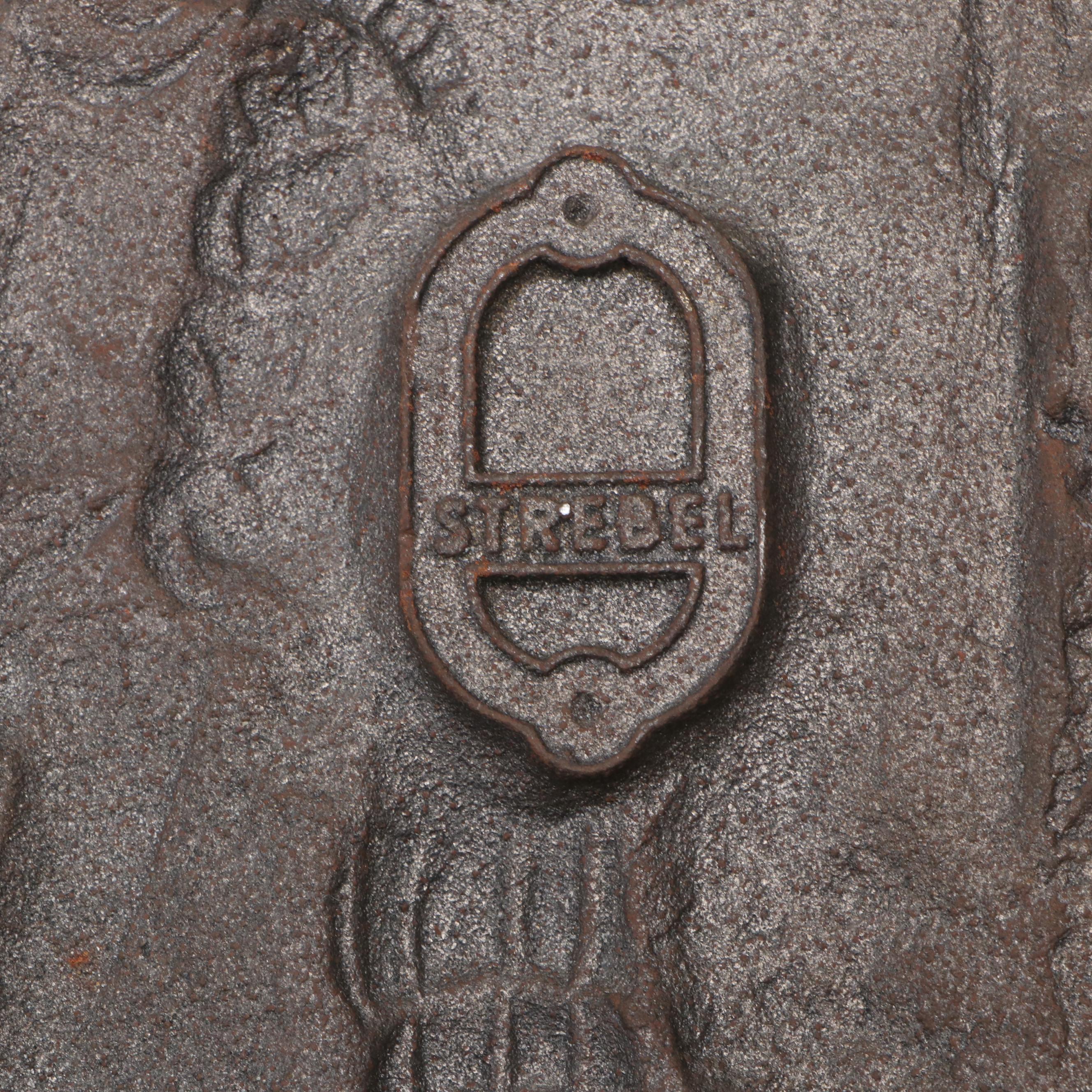 Relief Cast After Bontemps' "Halberdiers", Detail of Basílica de Saint-Denis