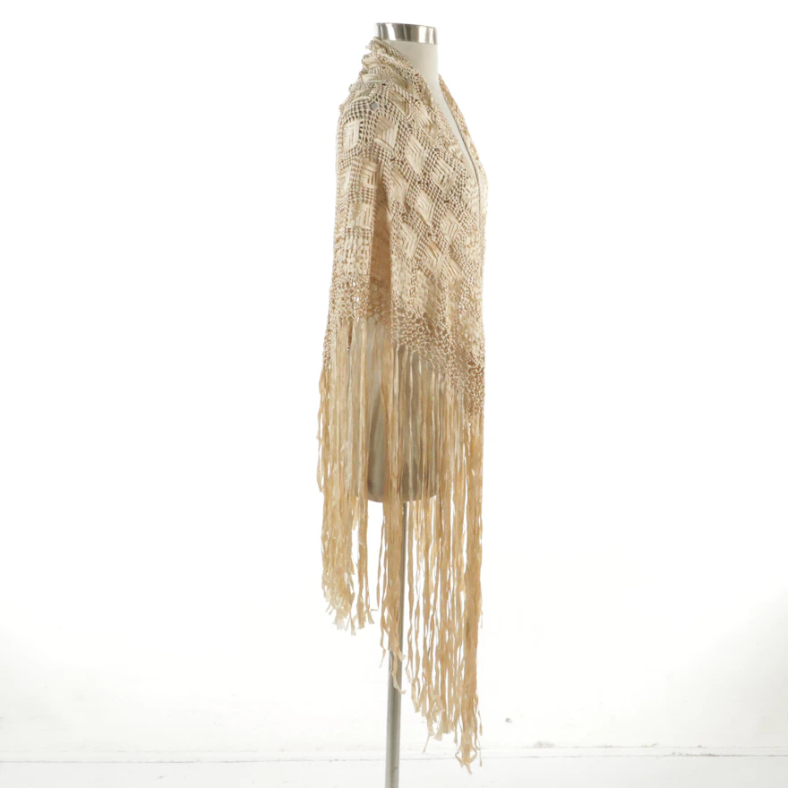 Hand-Knotted Macrame Ribbon Lace Triangle Shawl | EBTH