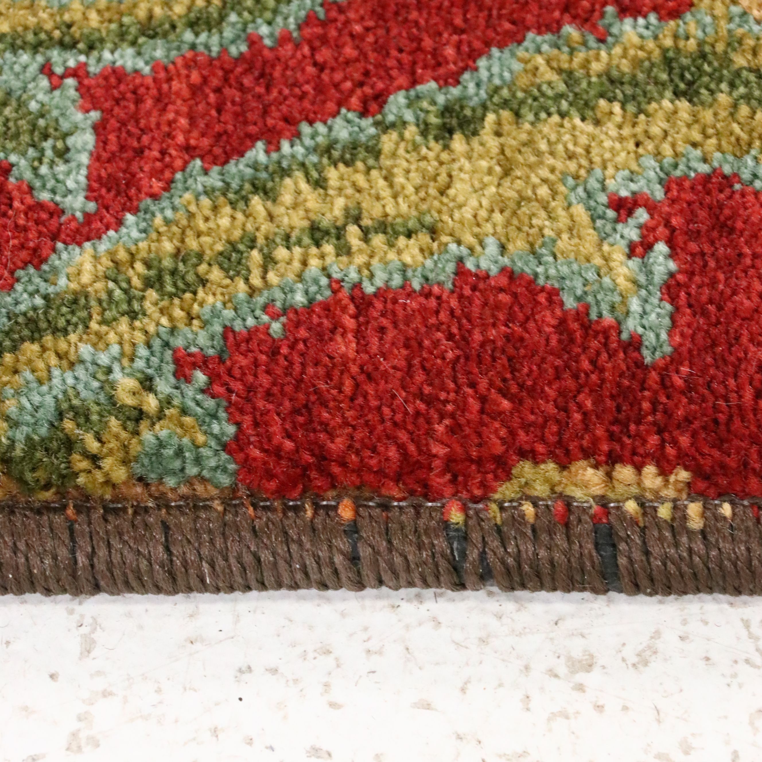 5'6 x 8'1 Machine Made Contemporary Area Rug