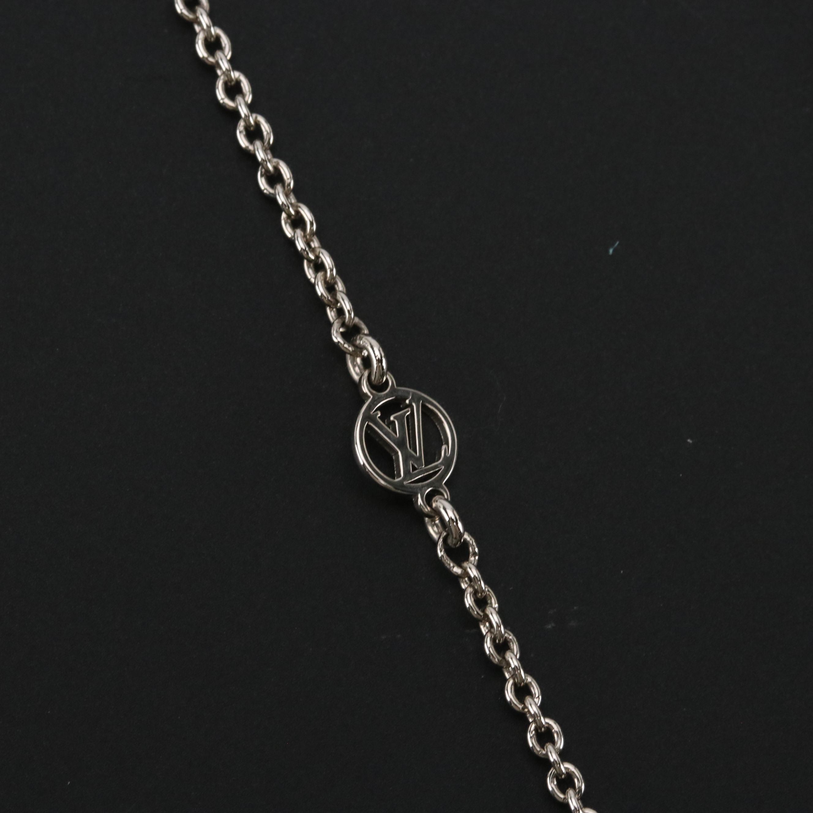 Louis Vuitton Essential V Necklace