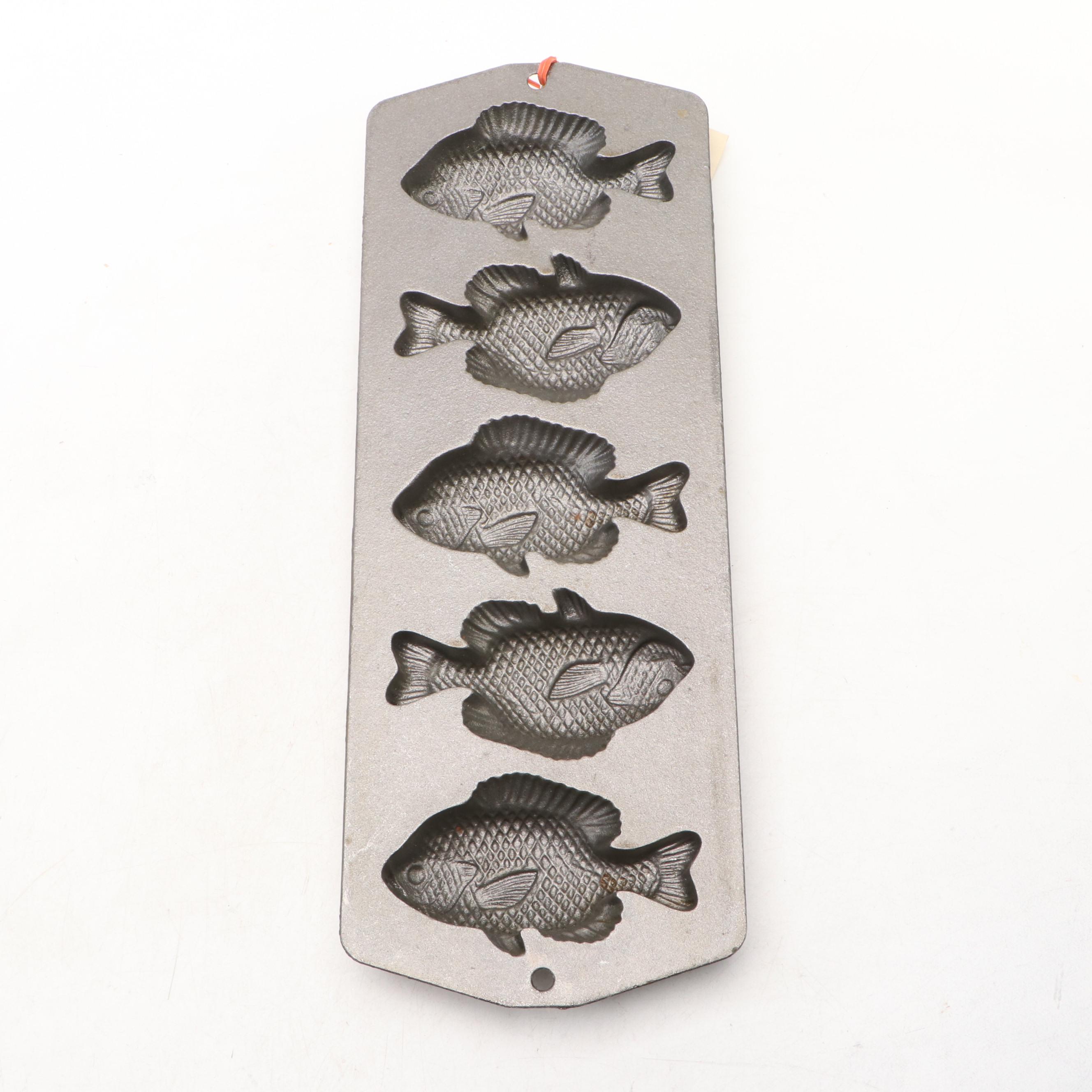 Erie Cast Iron Skillet with Lodge Perch Pan