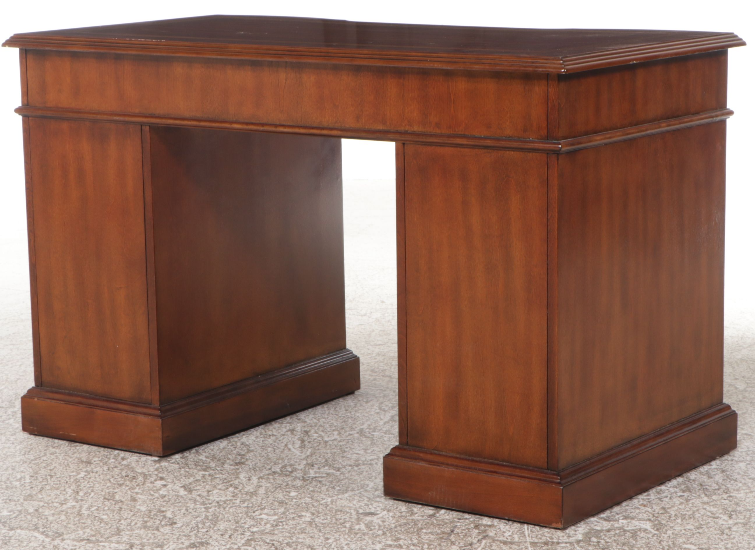 Home Meridian Traditional Style Cherry Kneehole Desk