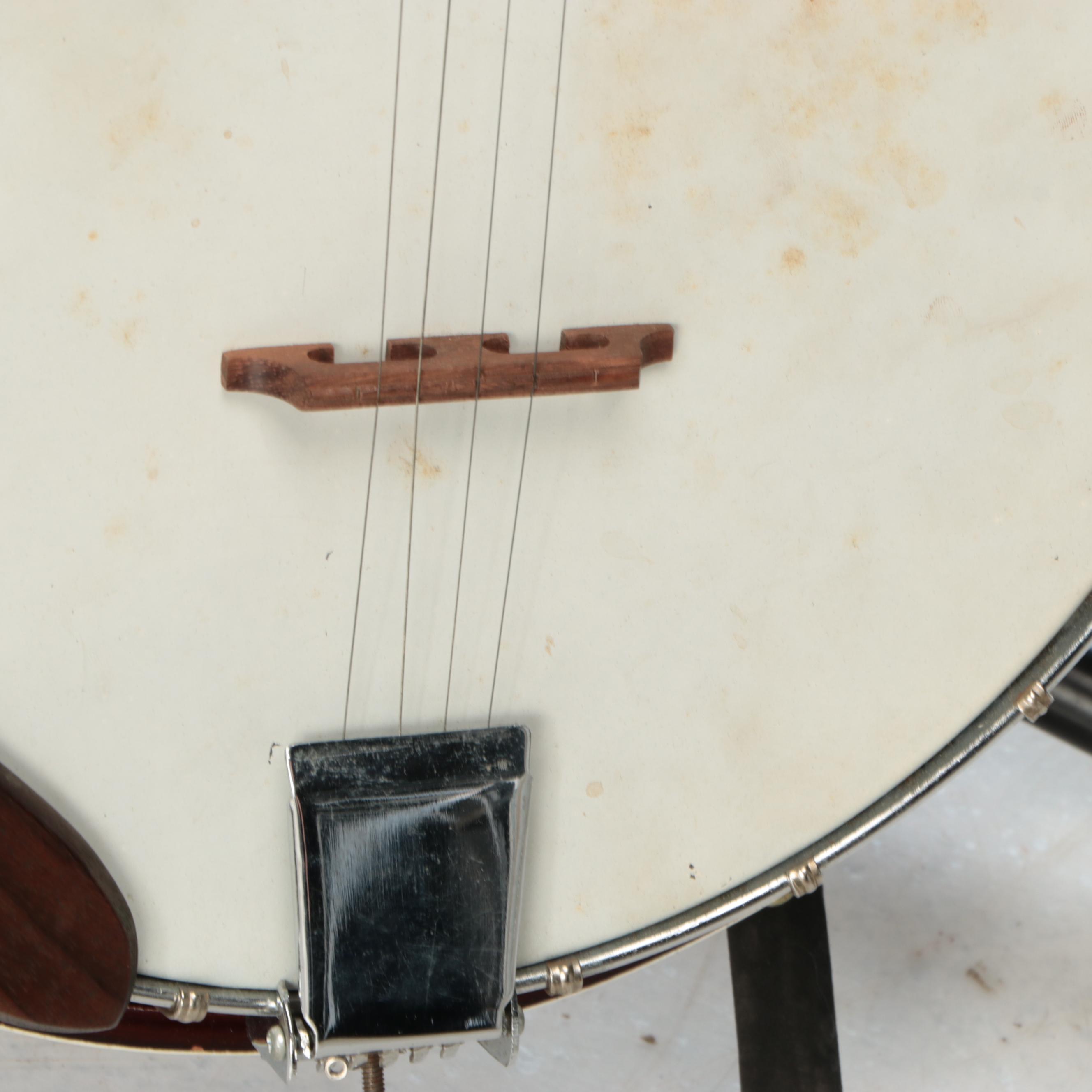 Montaya Rosewood Five-String Banjo with Tolex Case