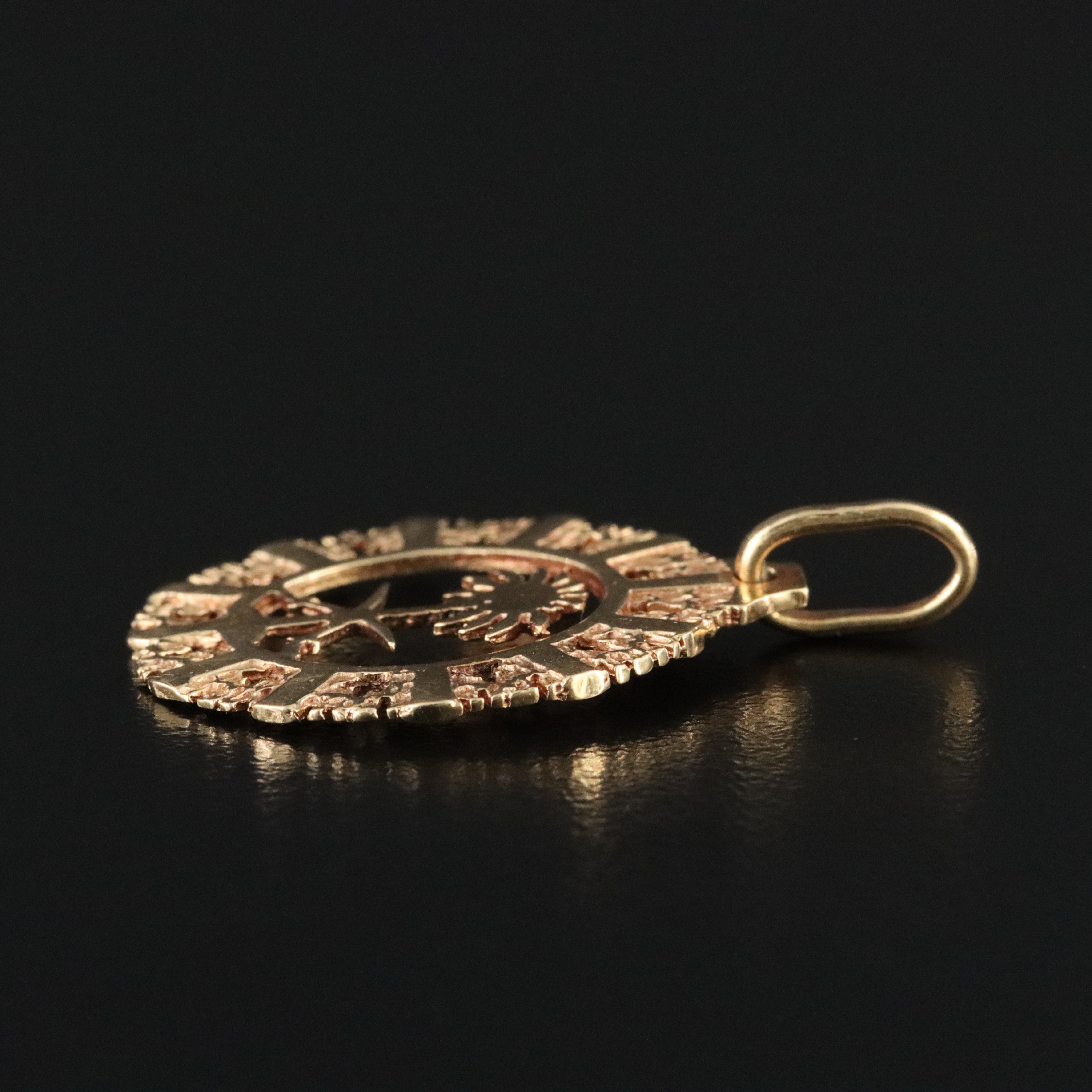 18K Saudi Arabia Emblem Pendant