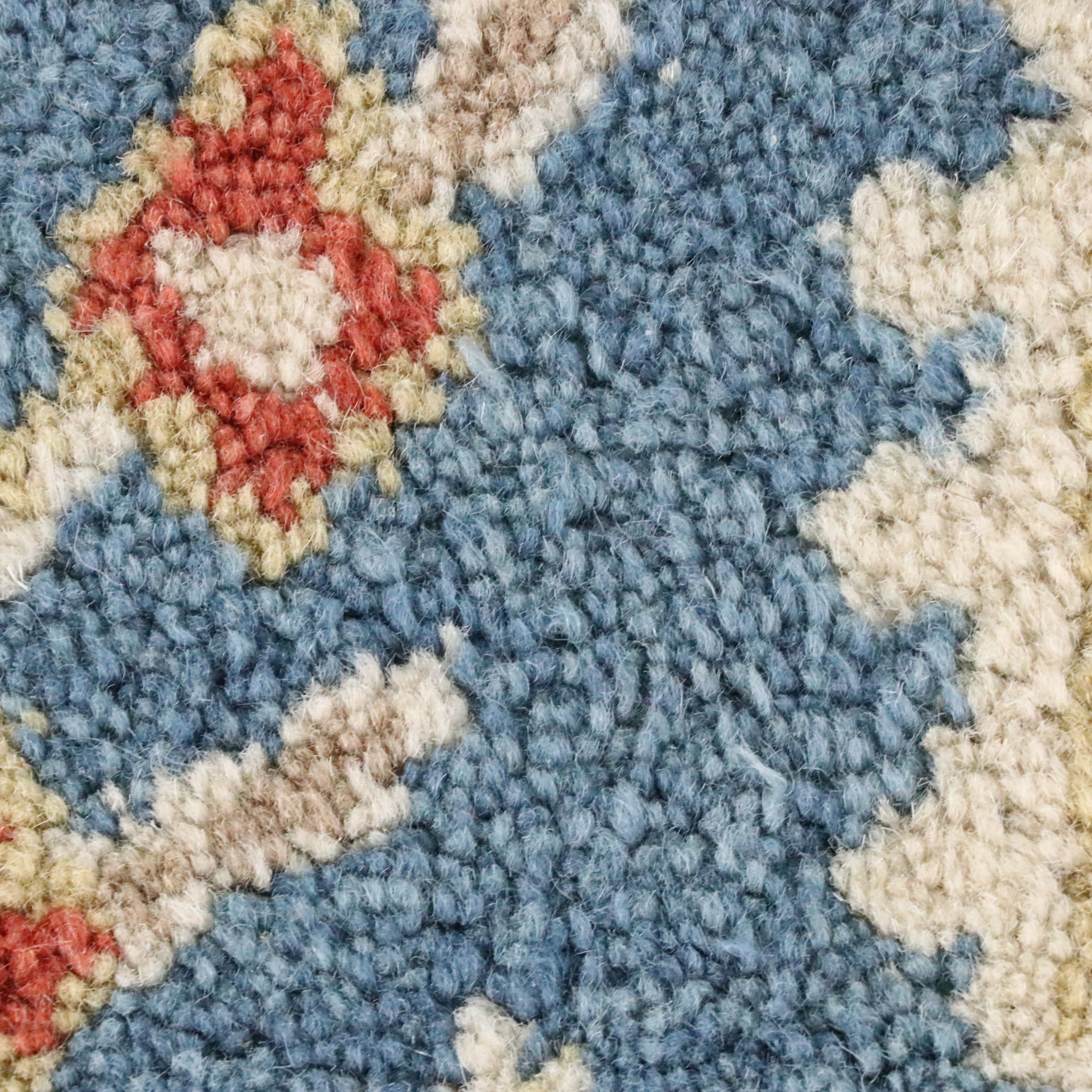 6' x 6' Hand-Tufted Safavieh "Antiquity" Area Rug