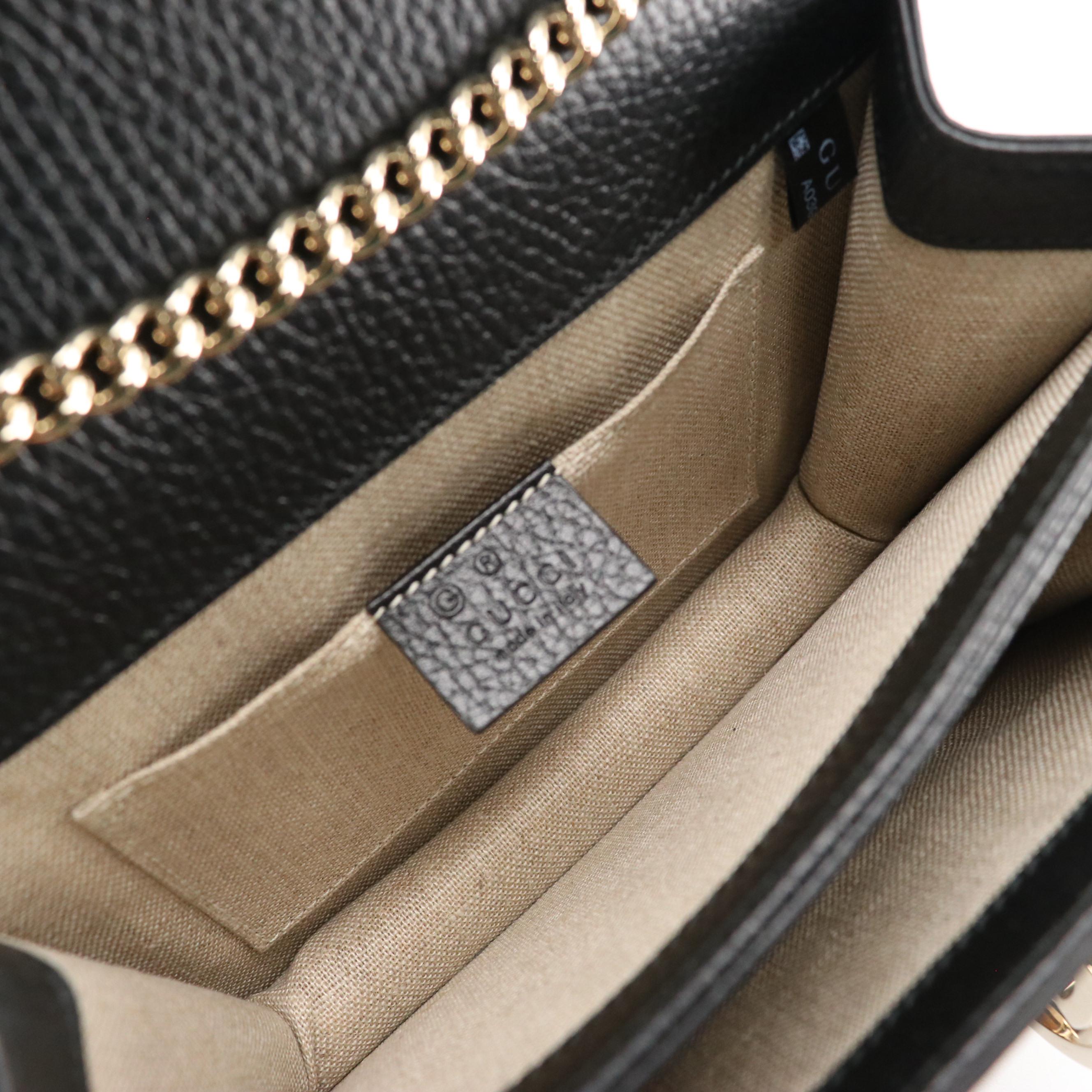 Gucci Interlocking GG Dollar Crossbody Bag in Black Grained Leather