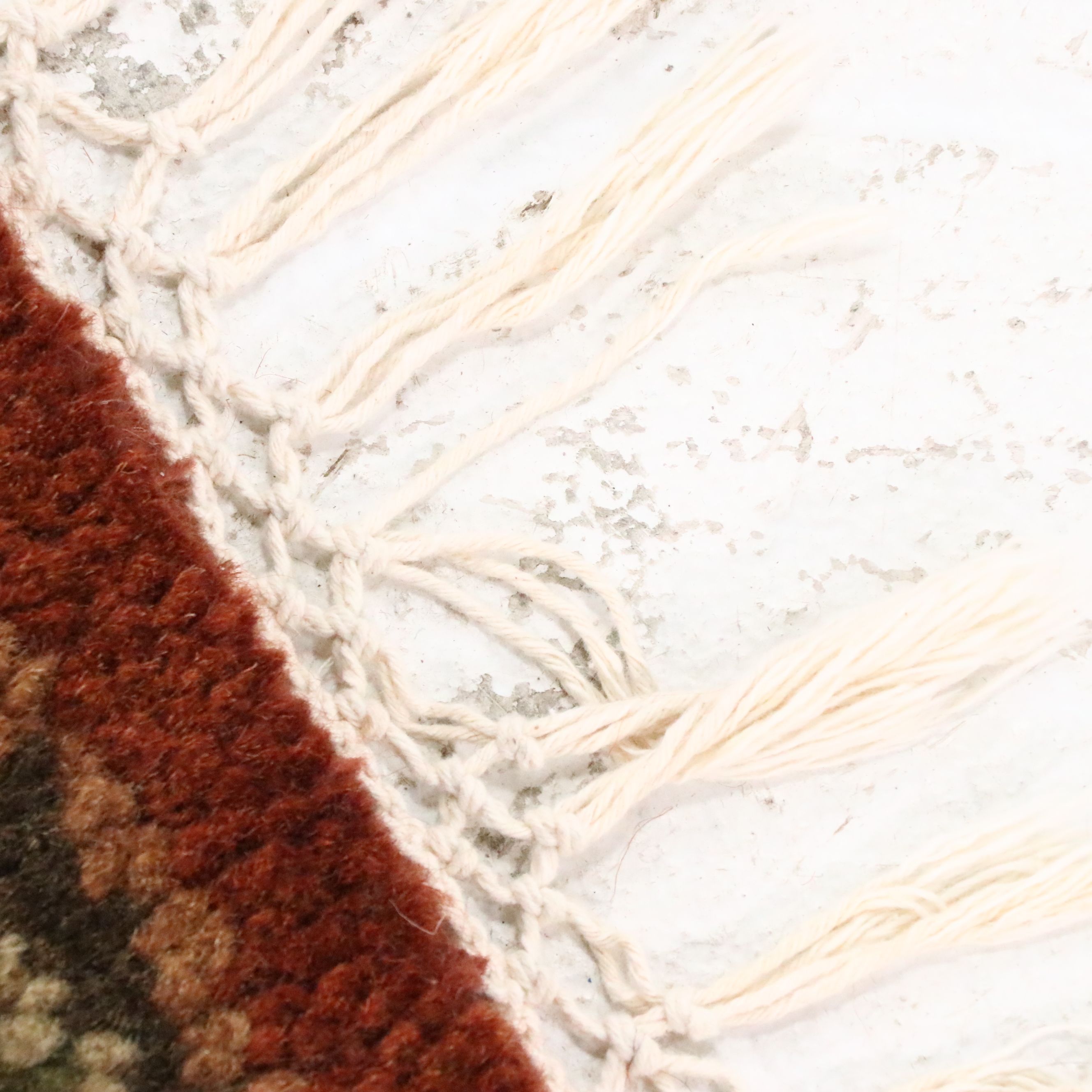 8'9 x 8'7 Round Hand-Knotted Surya "Caspian" Area Rug