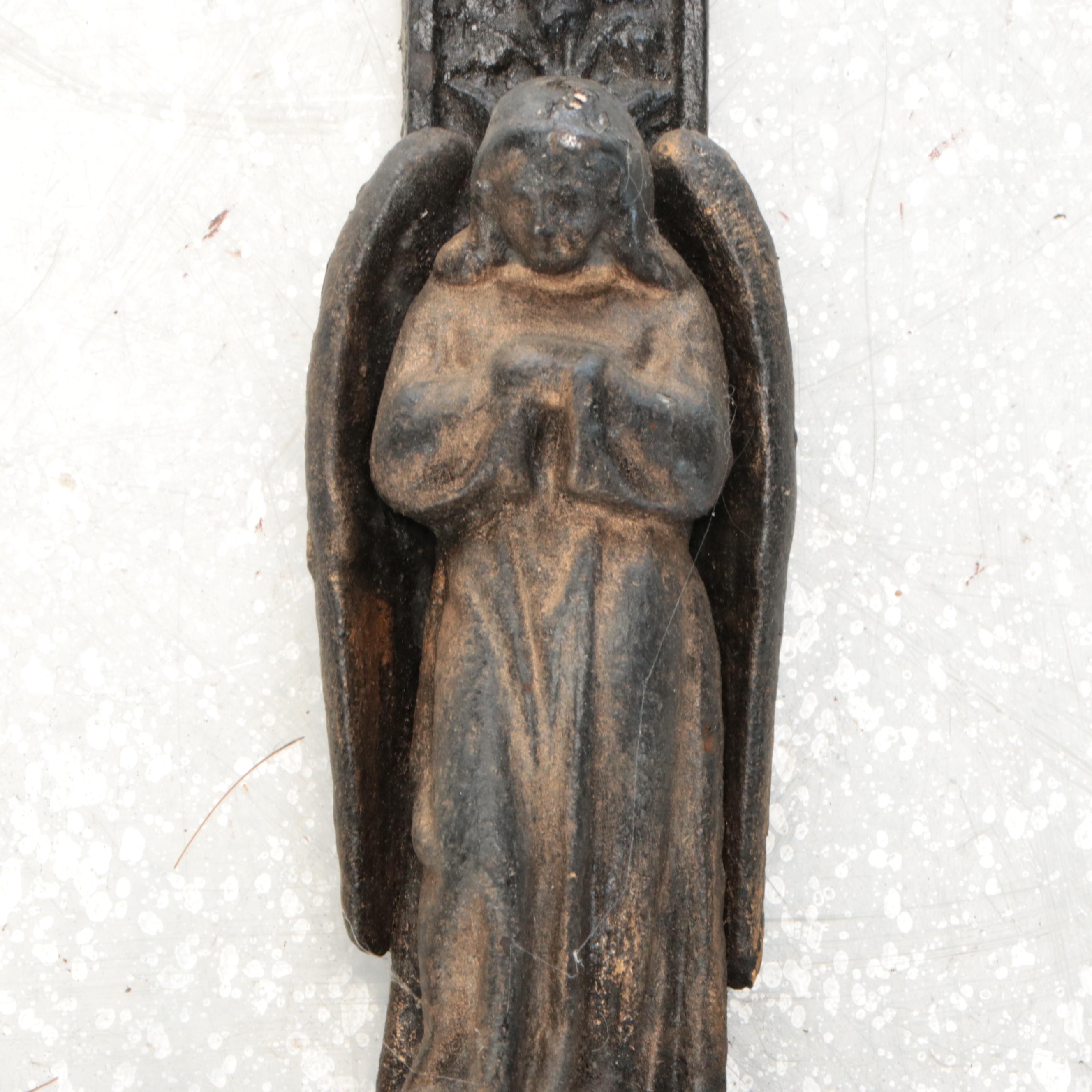 3'9 Cast Iron Crucifix