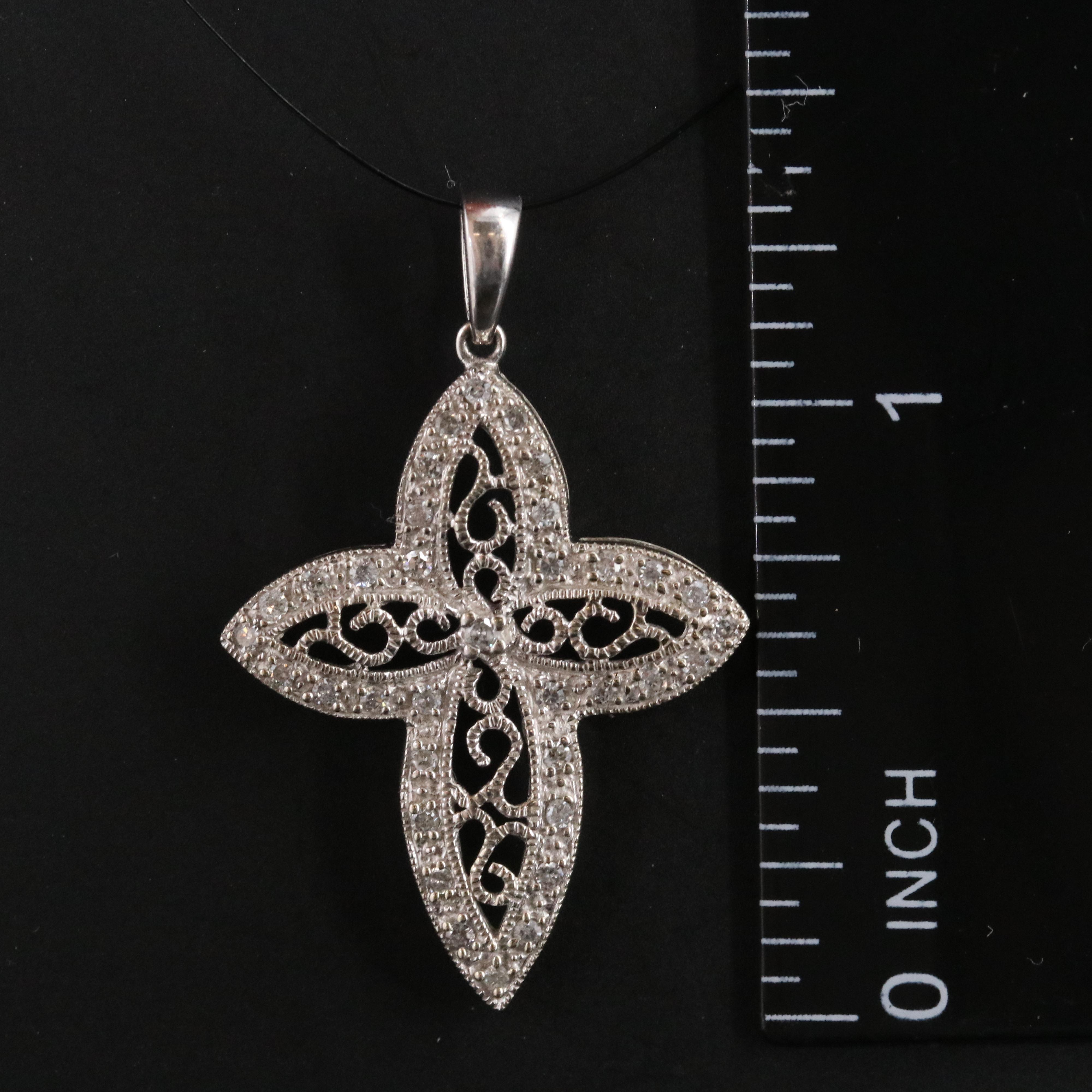 10K 0.25 CTW Diamond Cross Pendant Necklace