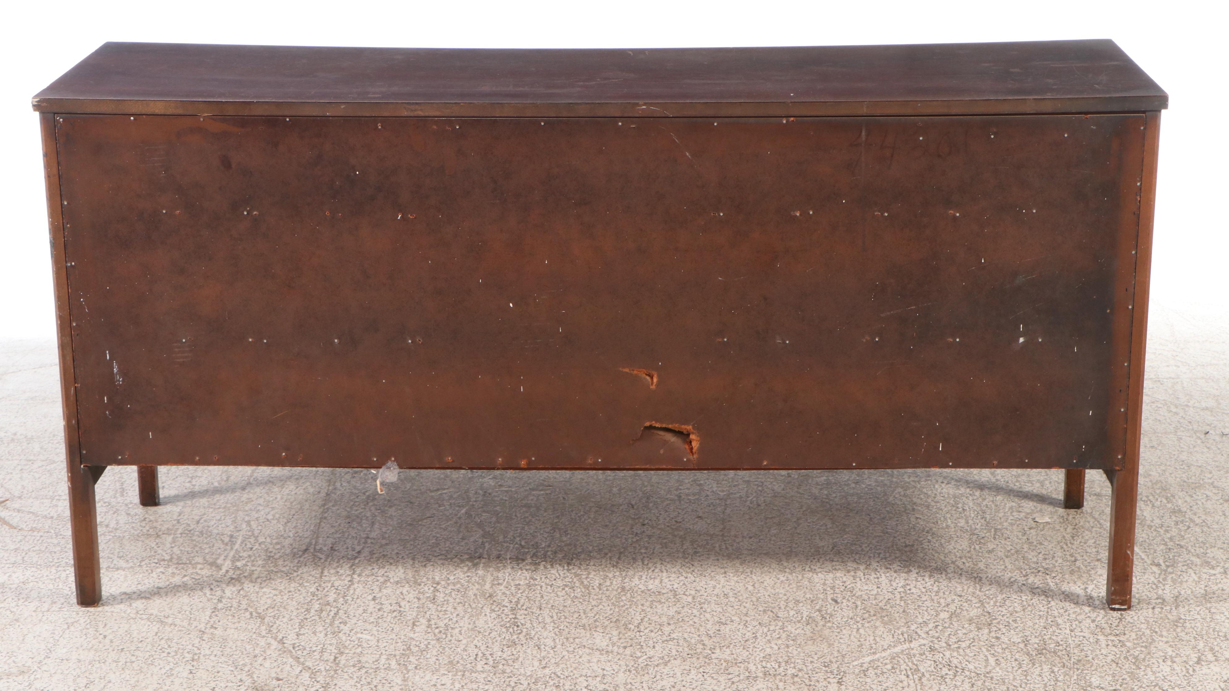 Mid Century Modern Walnut Chest of Drawers, Mid-20th Century