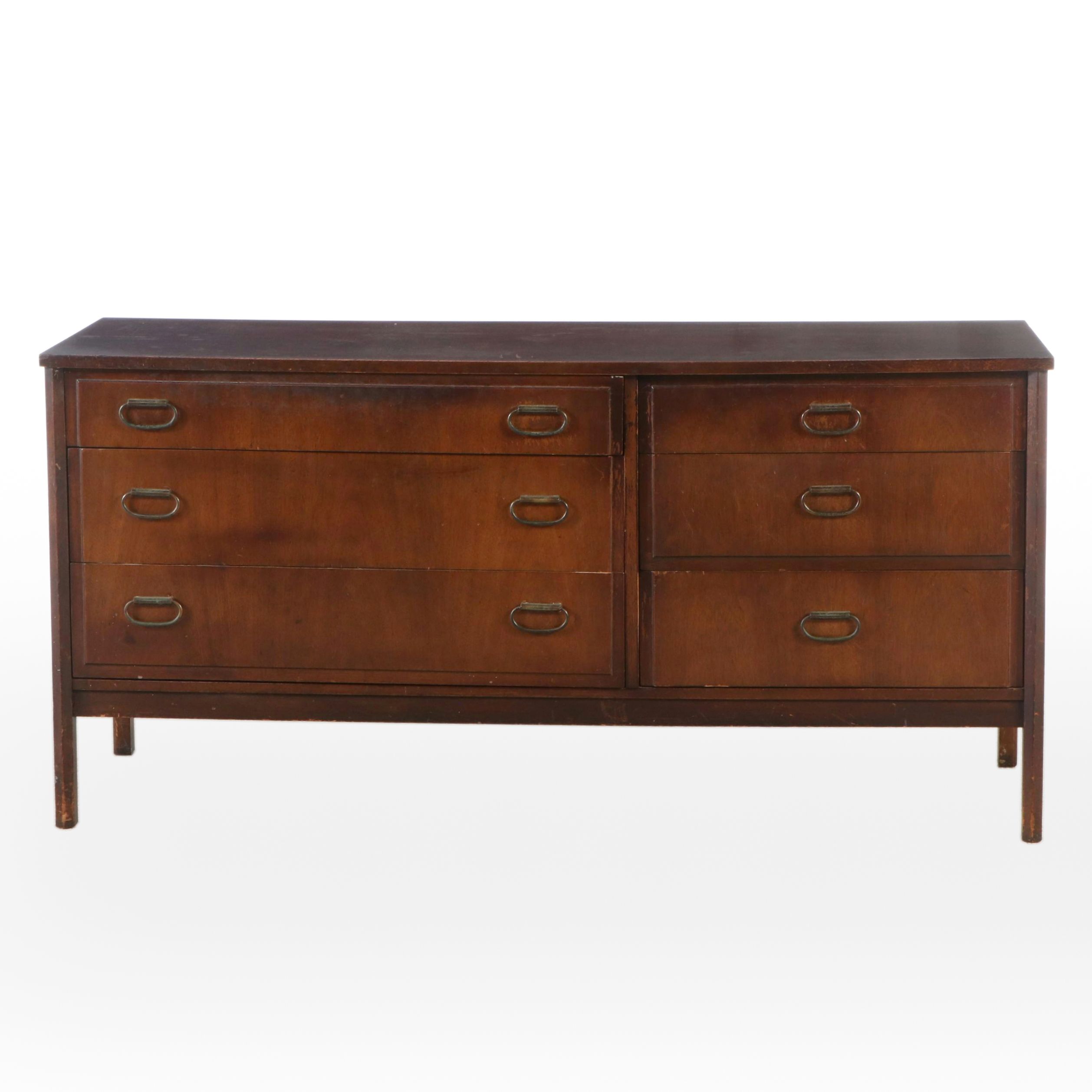 Mid Century Modern Walnut Chest of Drawers, Mid-20th Century