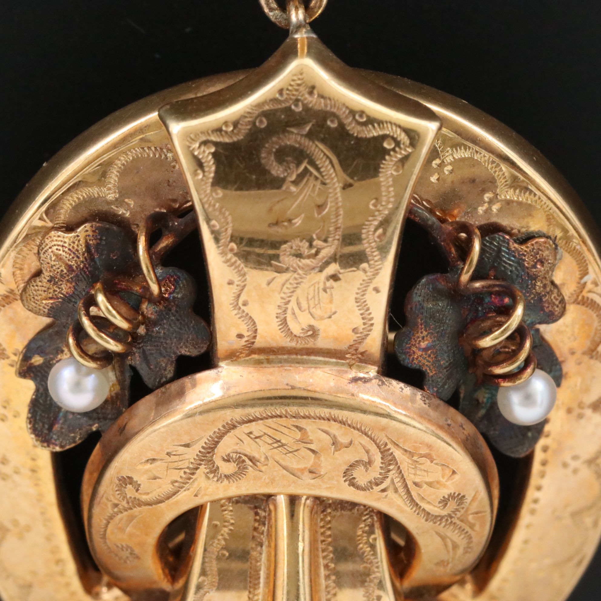 Victorian Gustav Dahlgren & Co.  18K Horseshoe and Buckle Brooch Pendant