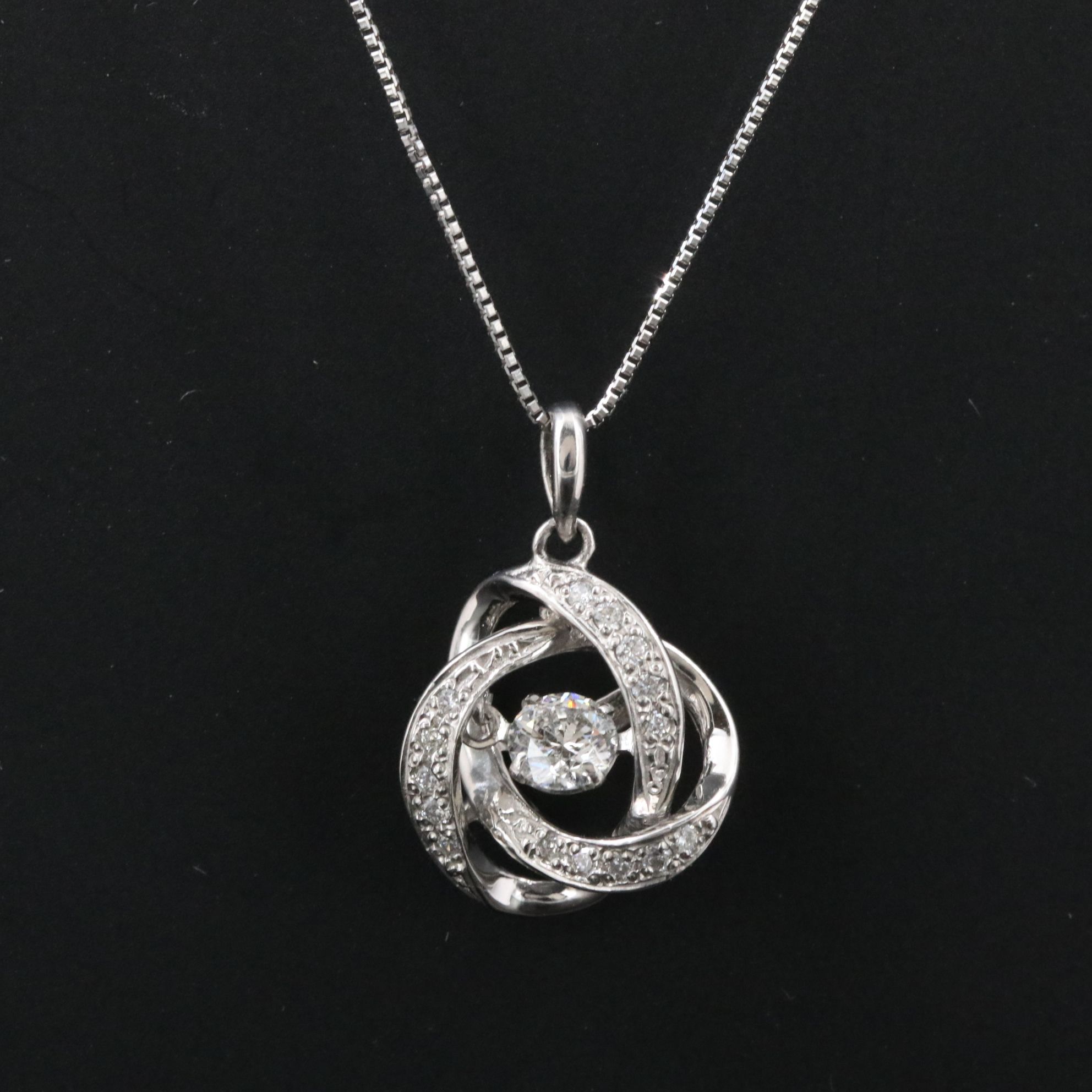 Platinum 0.30 CTW Diamond Love Knot Diamond Trembler Necklace