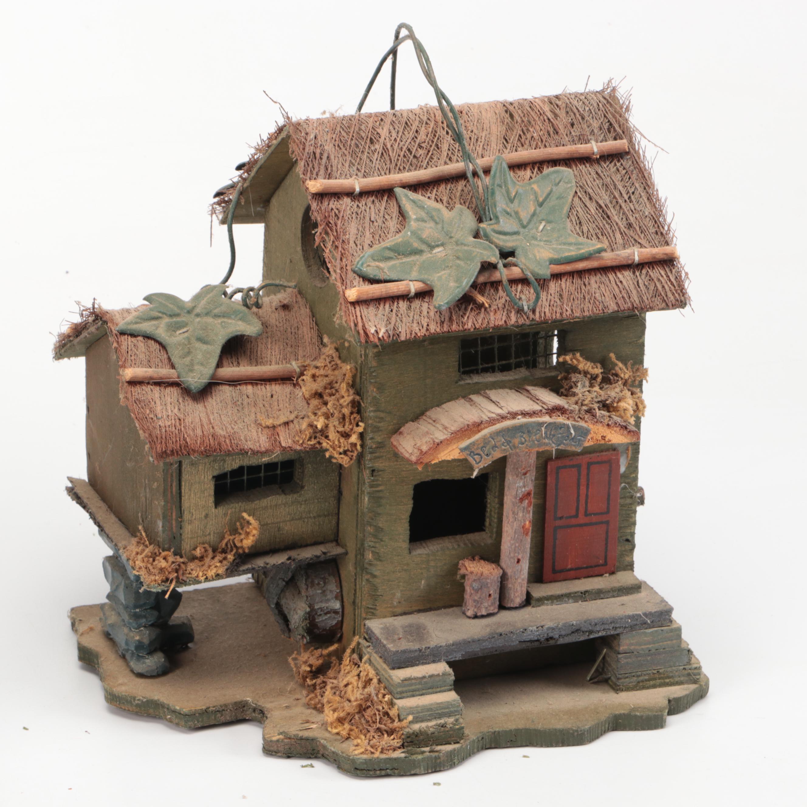 Paint-Decorated Wood Birdhouses with Rustic Style Kitchen Décor