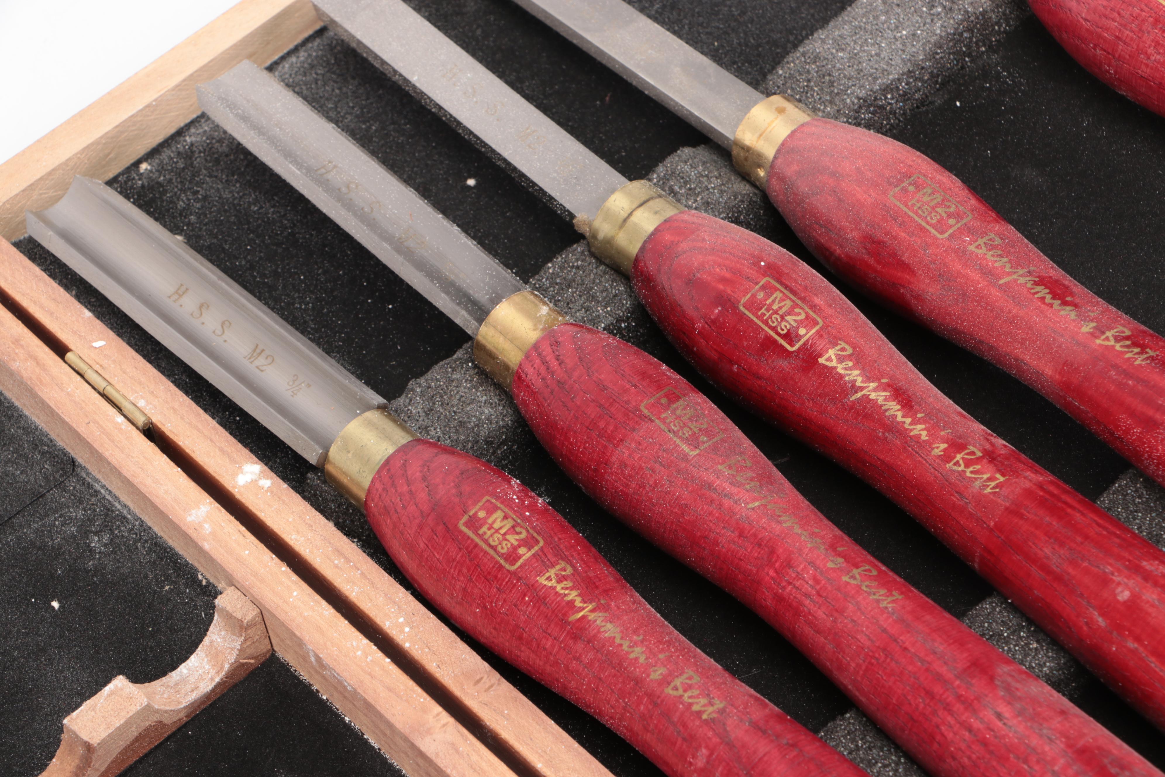 Walnut Hollow and Weller Electric Engravers with More Carving Tools