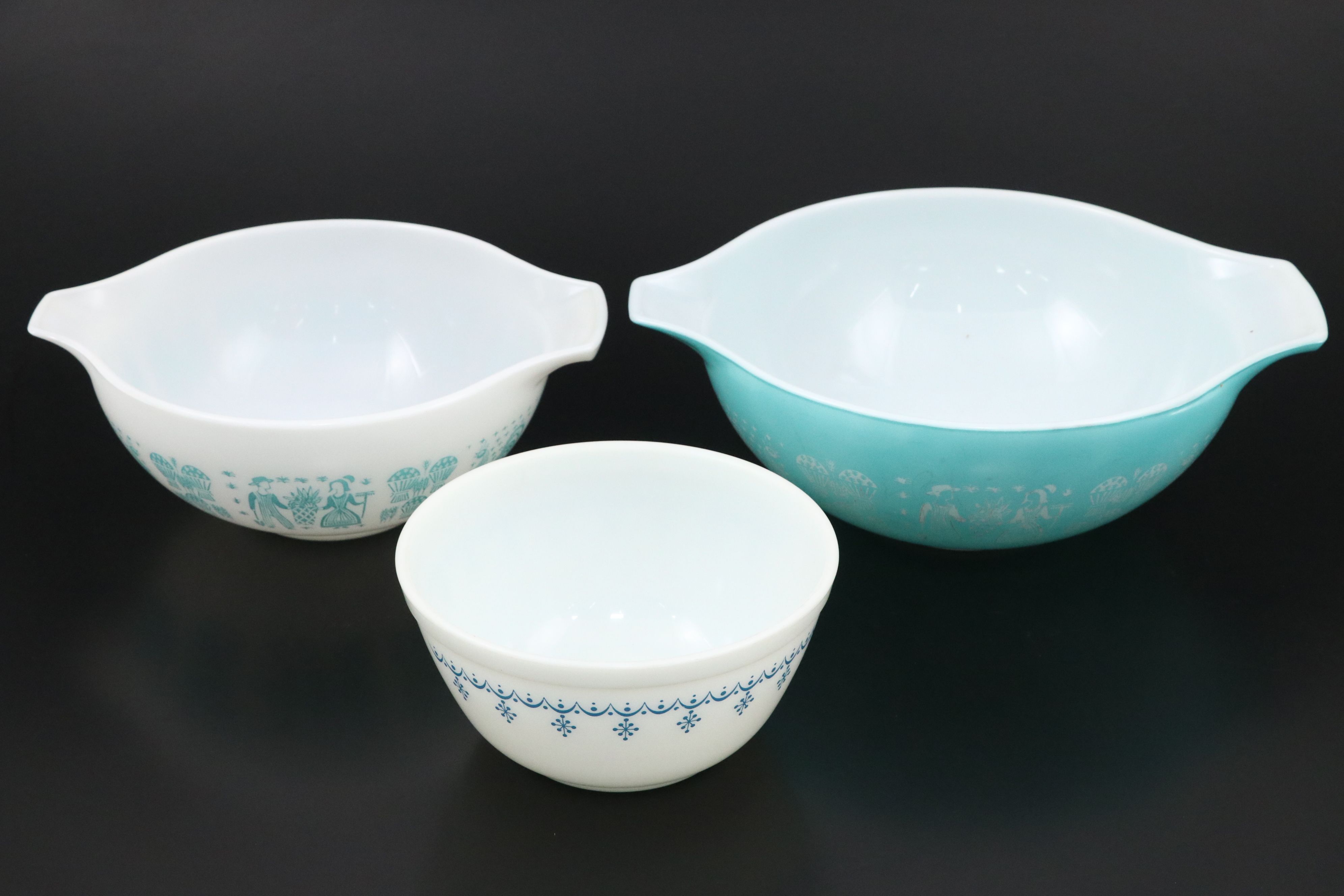 Pyrex "Butterprint" and "Snowflake" Mixing Bowls with Other Casserole Dishes