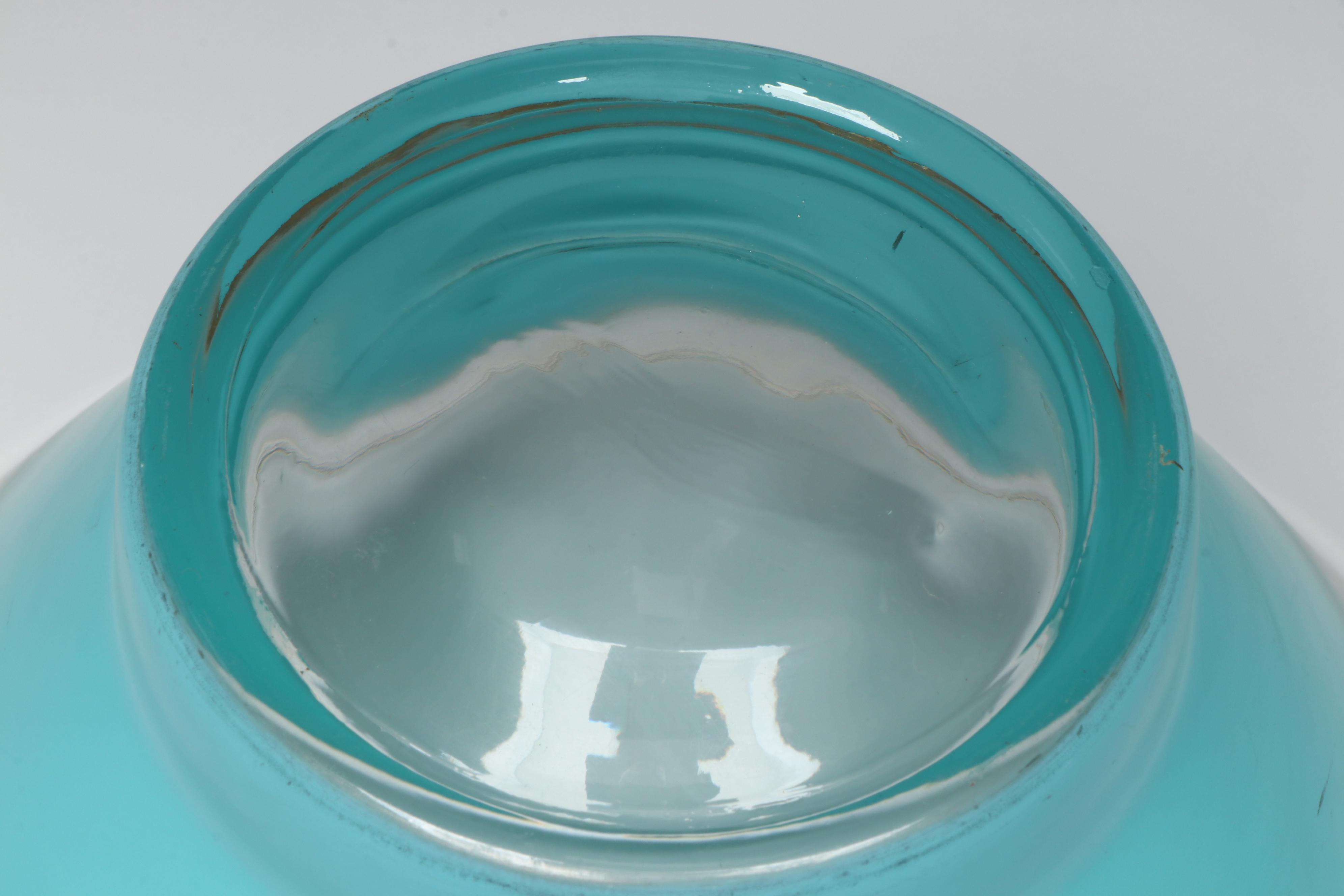 West Virginia Glass Blendo Salad Bowls and Serving Bowl, Mid to Late 20th C.