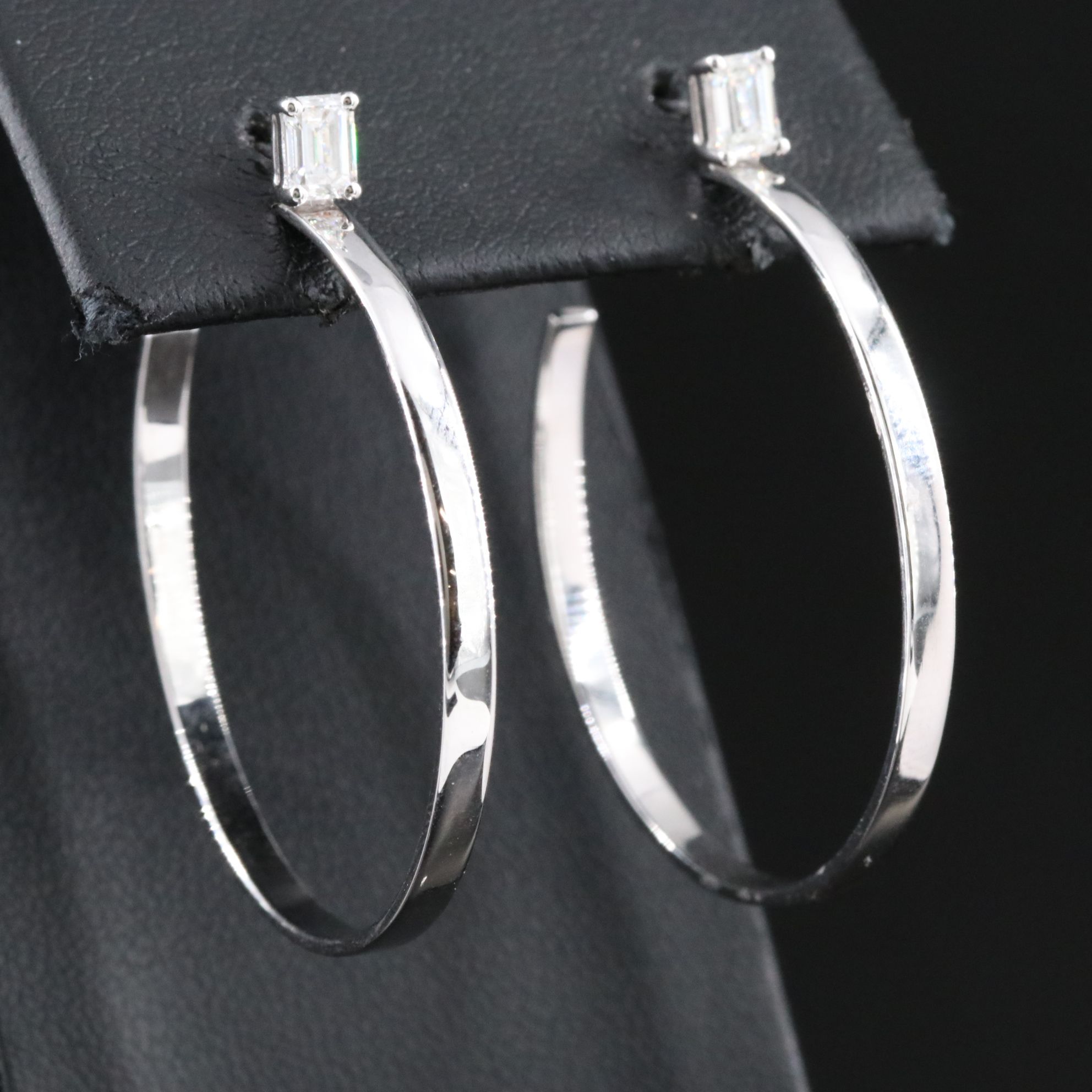 10K 0.66 CTW Lab Grown Diamond Hoop Earrings