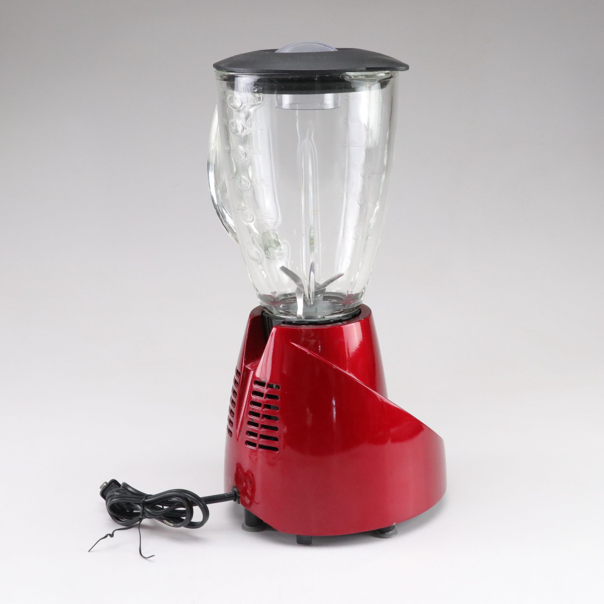 Black & Decker Blender with Tablecraft Straw Dispenser and Ice Cream Bowls