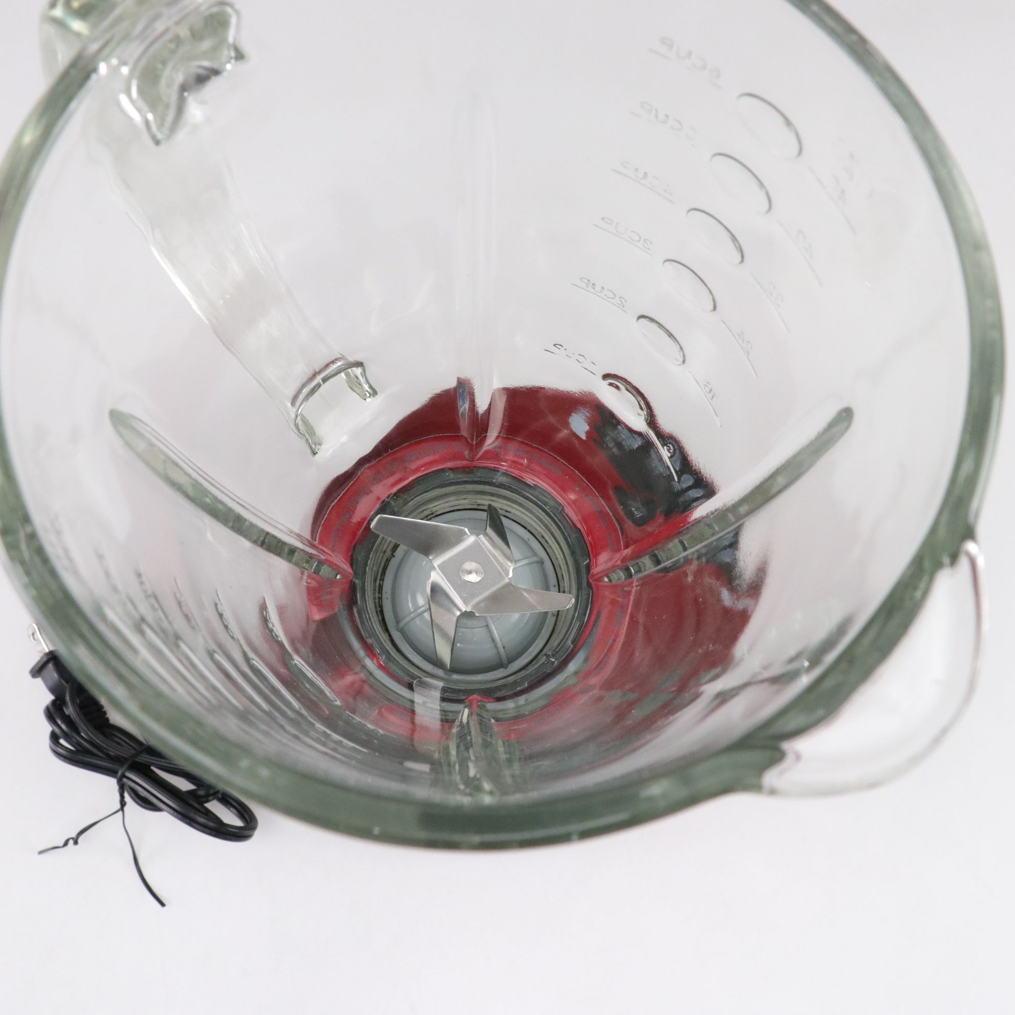 Black & Decker Blender with Tablecraft Straw Dispenser and Ice Cream Bowls